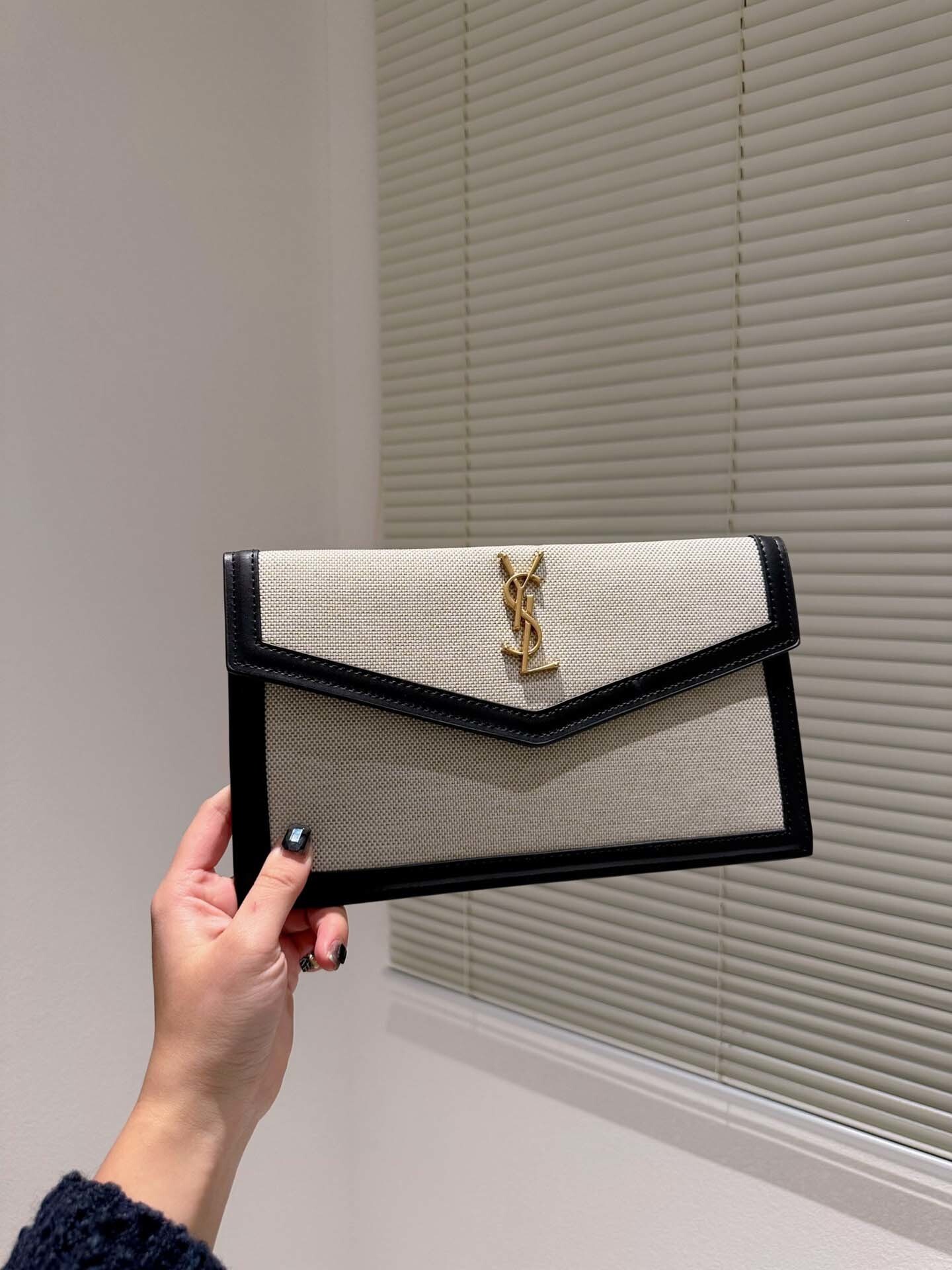 $54-LDN-382 YSL gallery