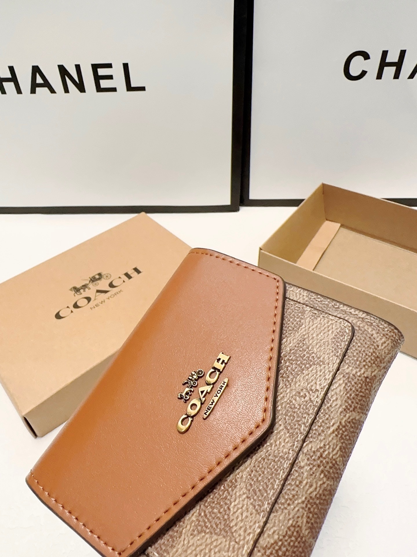 $54-LDN-707 Coa gallery