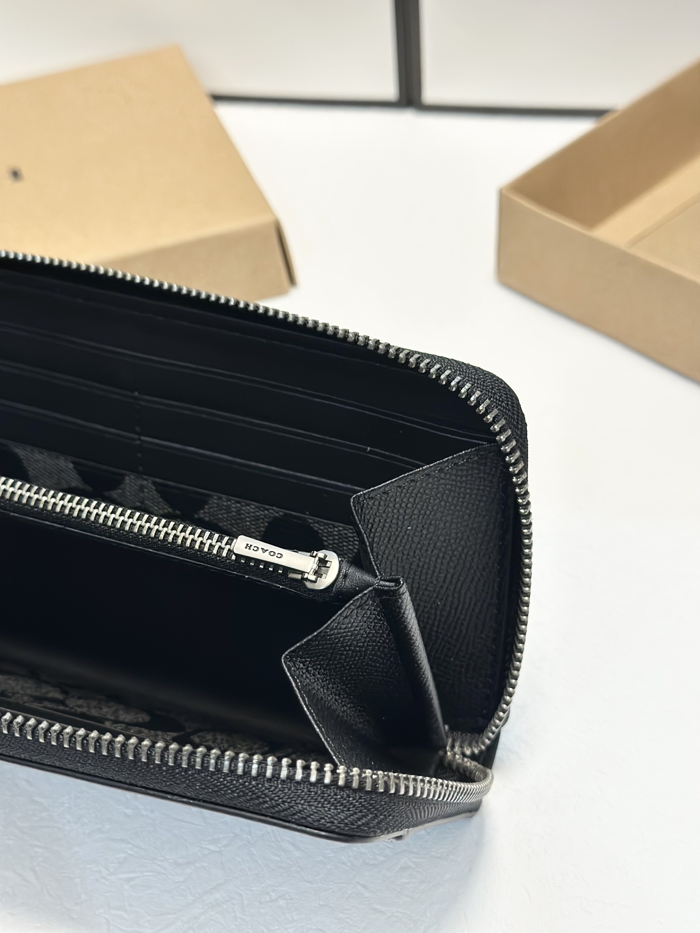 $54-LDN-709 Coa gallery