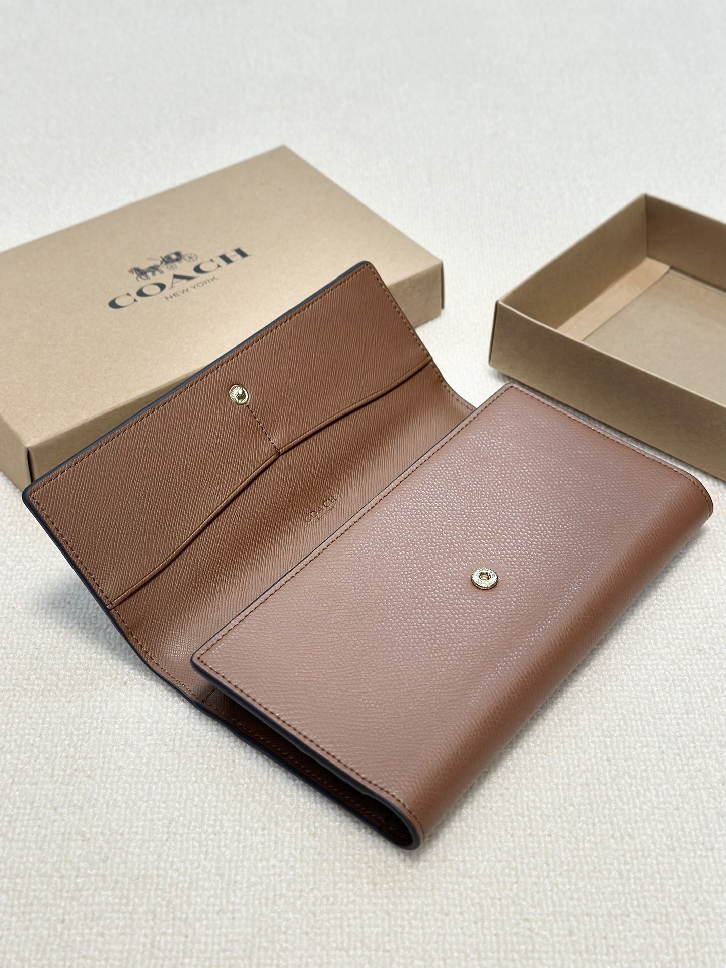 $54-LDN-710 Coa gallery