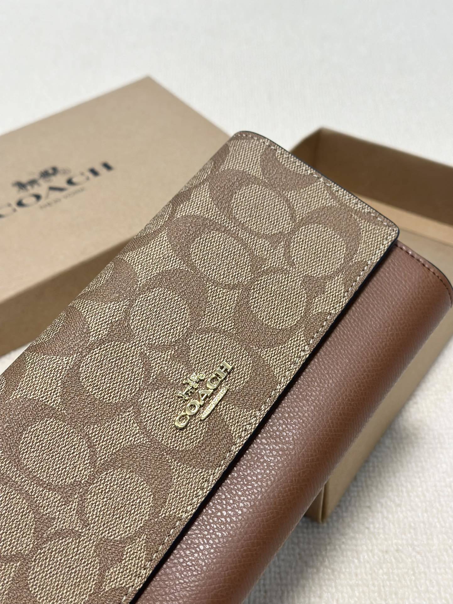 $54-LDN-710 Coa gallery