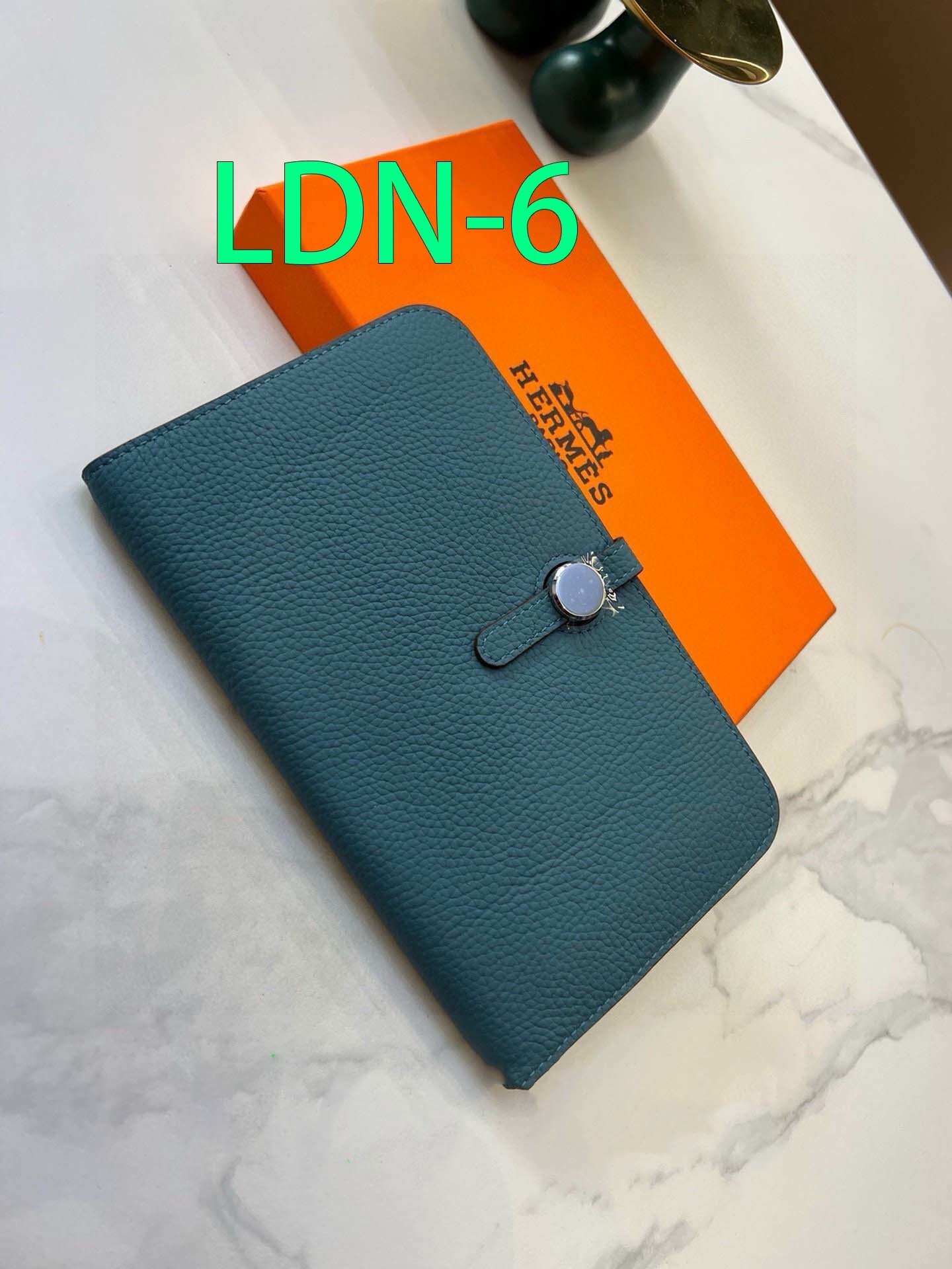 $54-LDN-755 HERM gallery