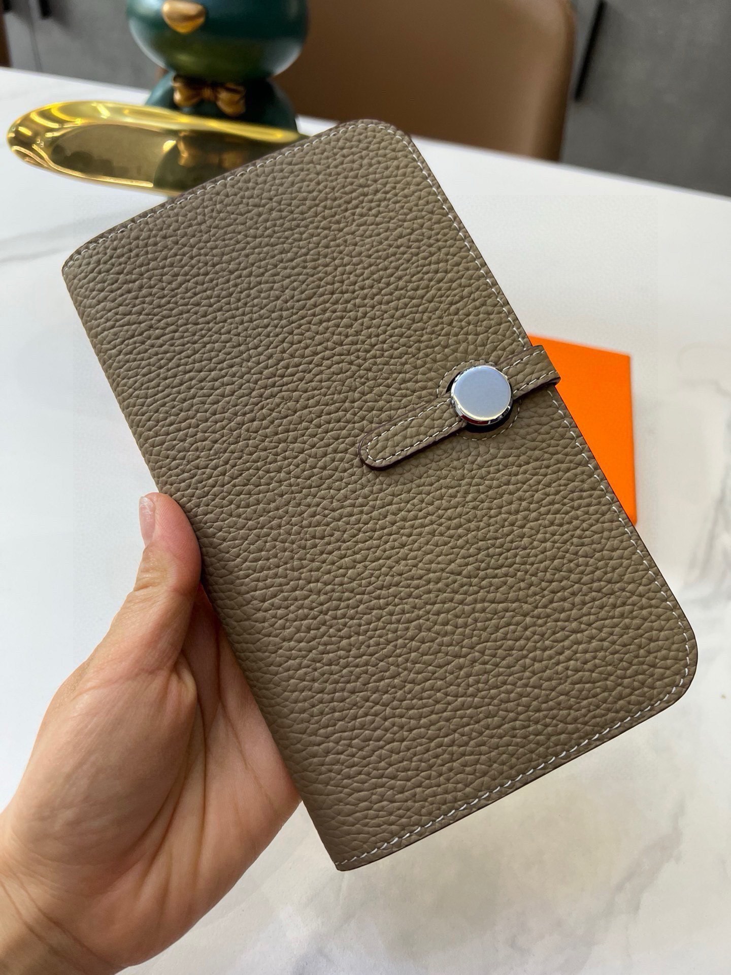 $54-LDN-755 HERM gallery