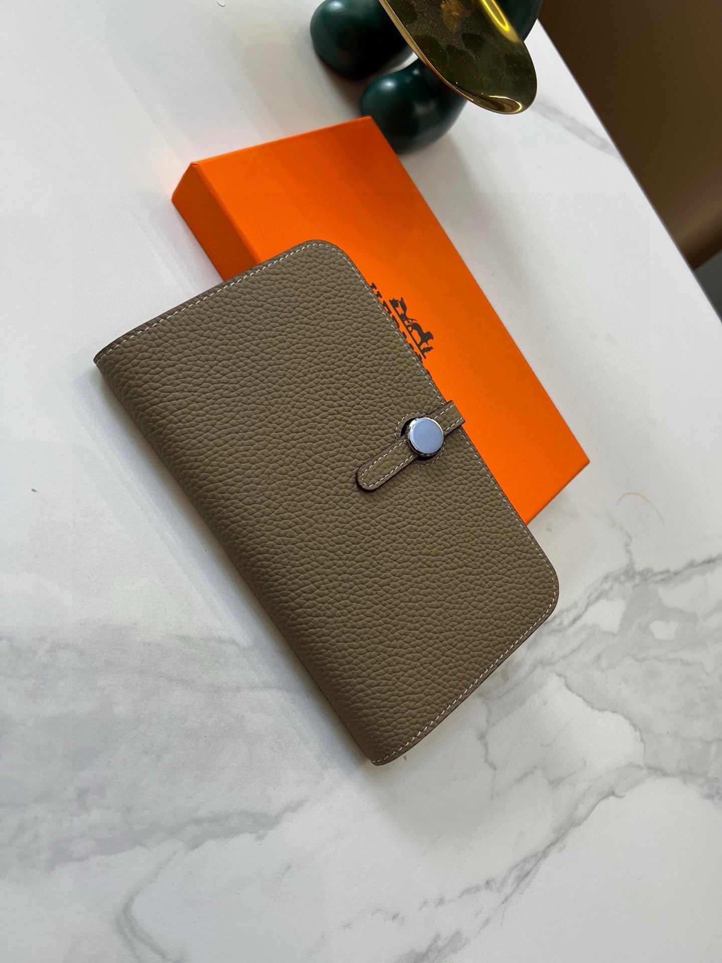 $54-LDN-755 HERM gallery