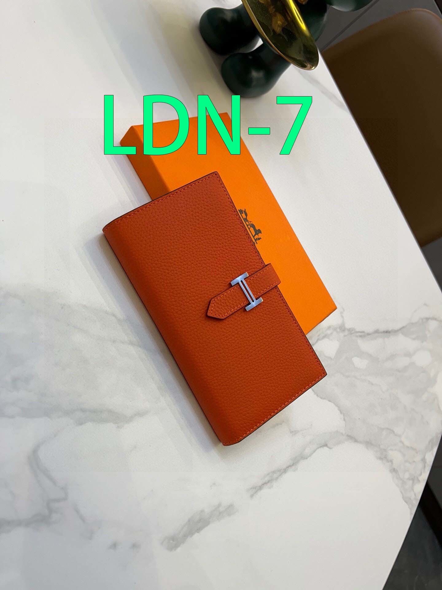 $54-LDN-756 HERM gallery