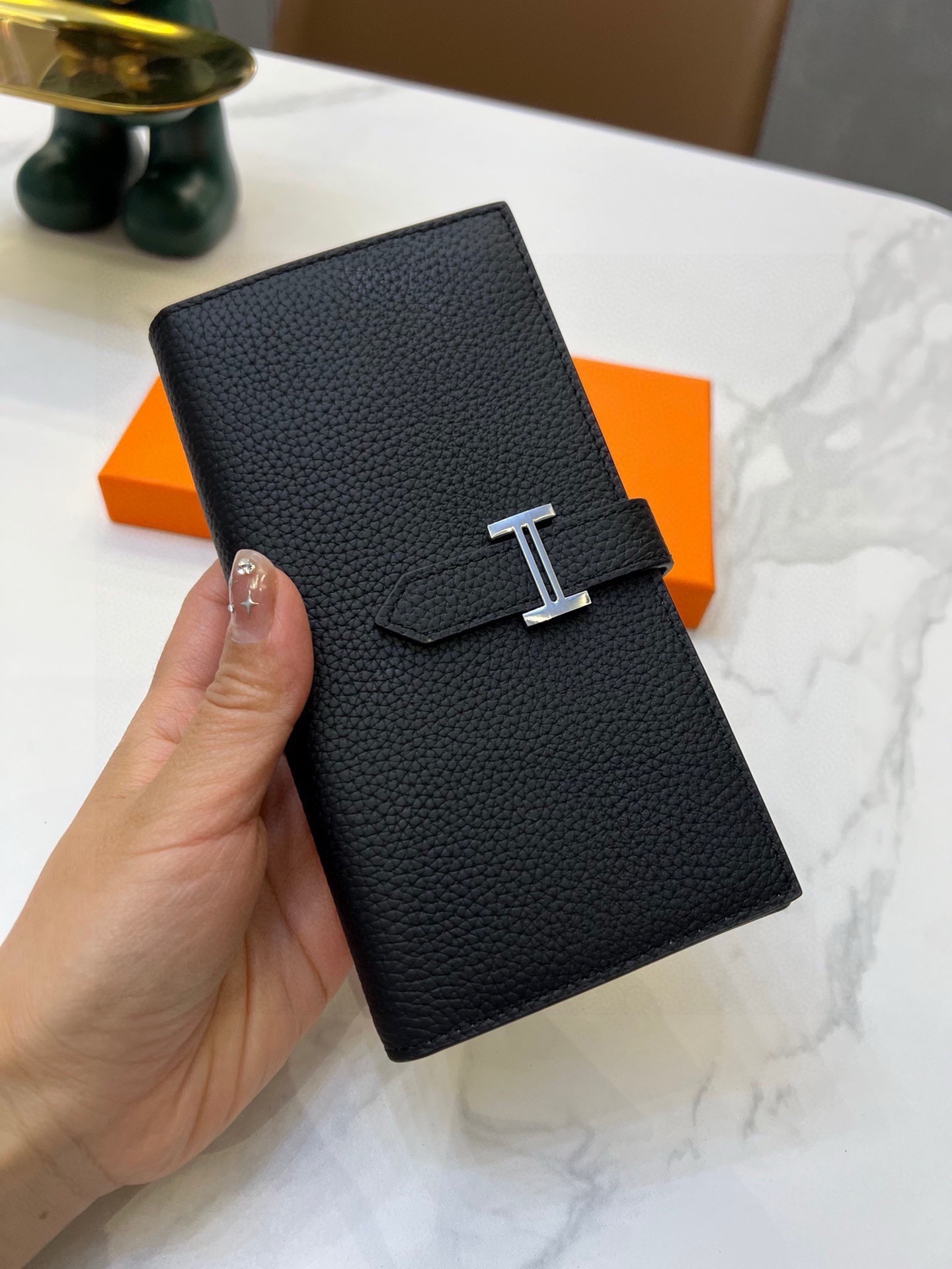 $54-LDN-756 HERM gallery