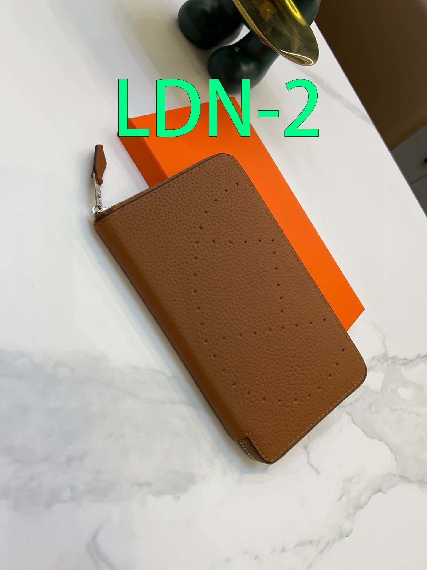 $54-LDN-757 HERM gallery