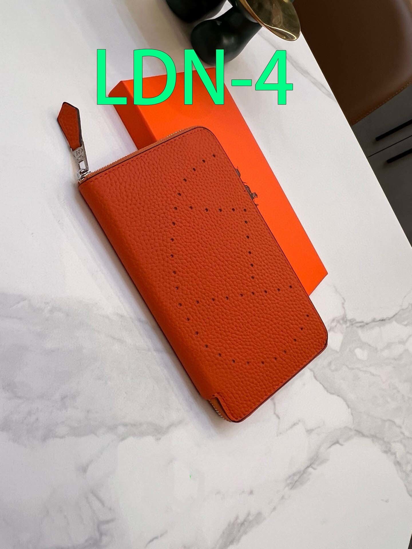 $54-LDN-757 HERM gallery