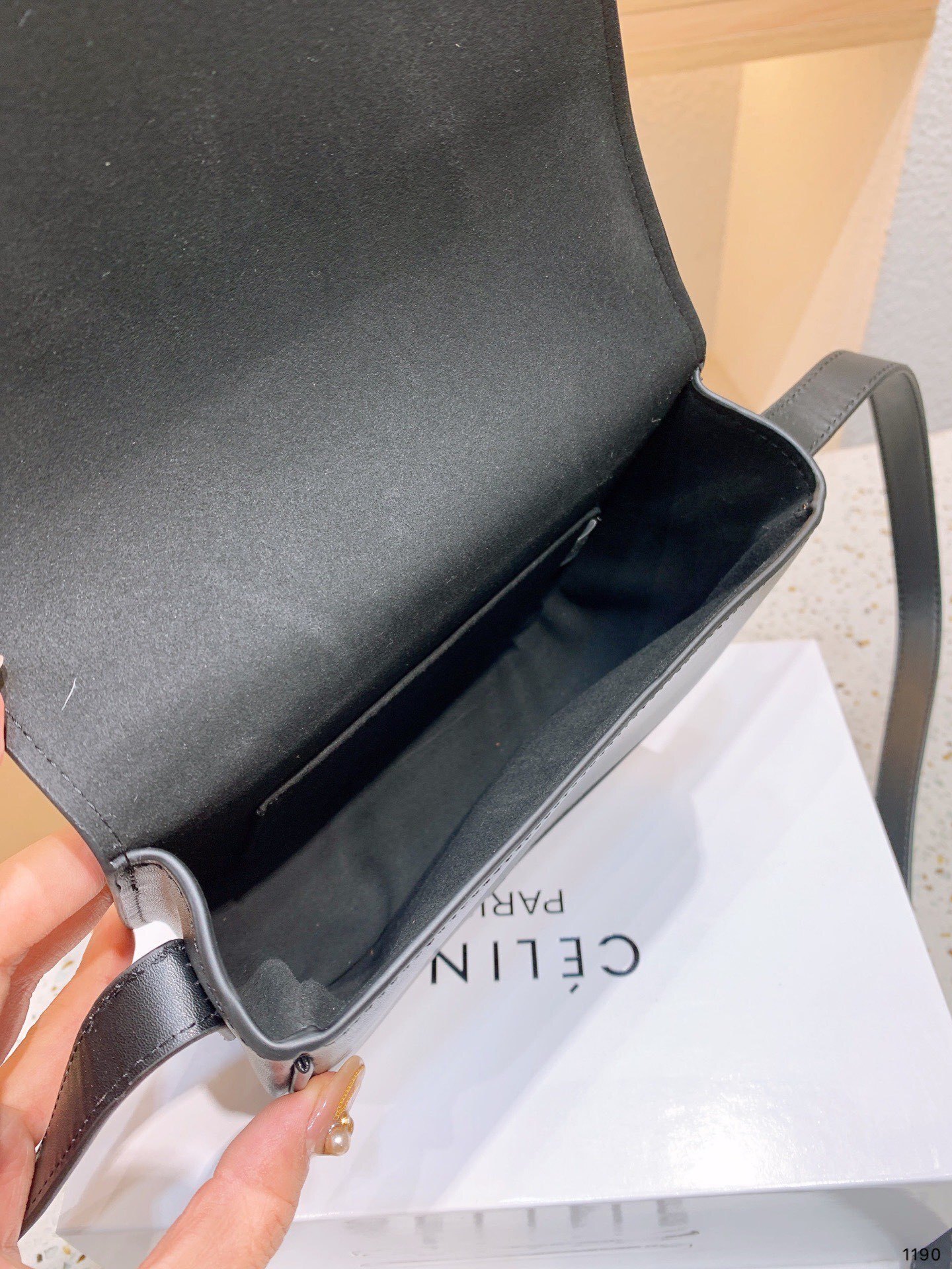 $54.89-LDN-397 Cel gallery