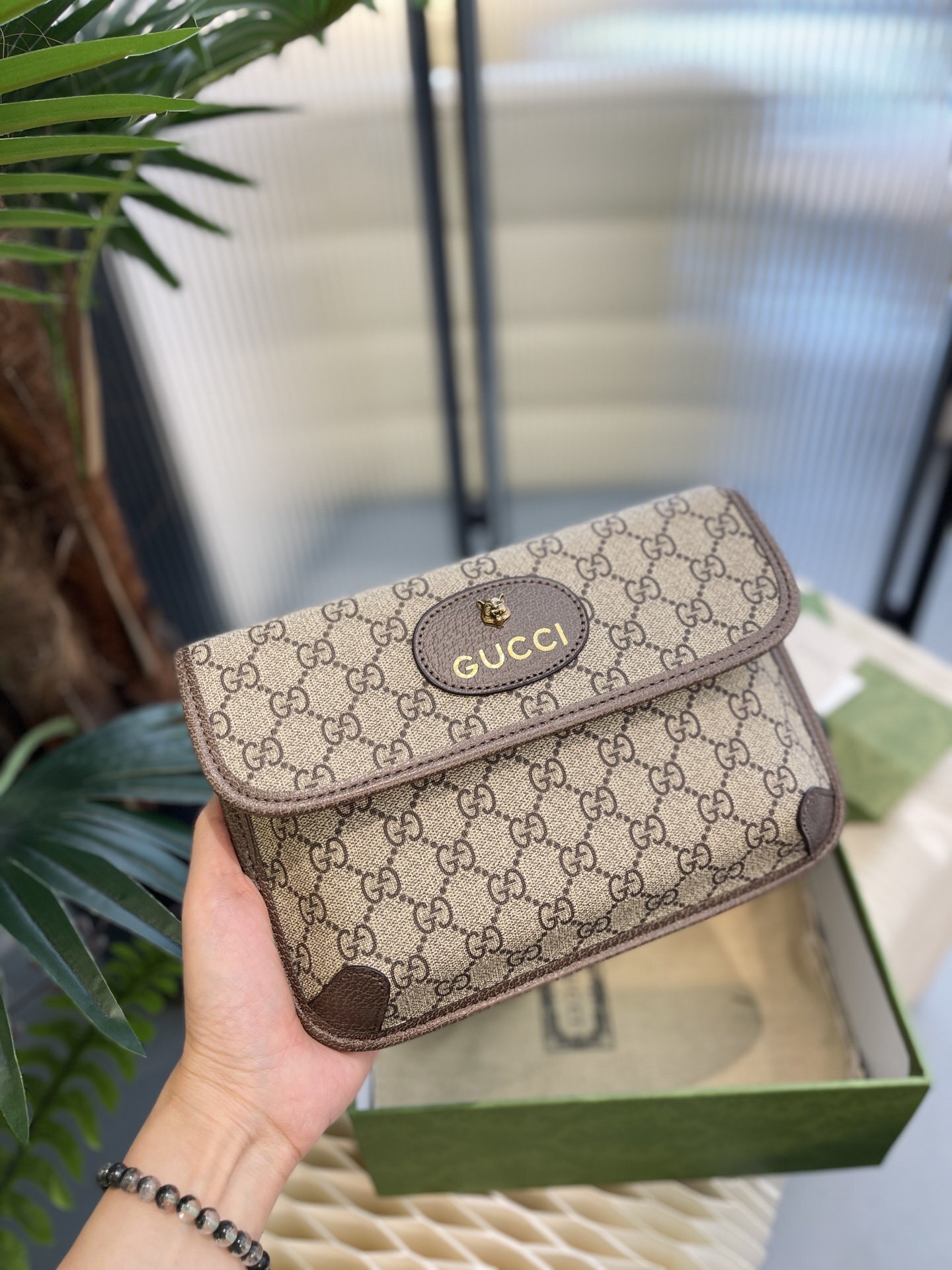 $55-LDN-219 GCI gallery