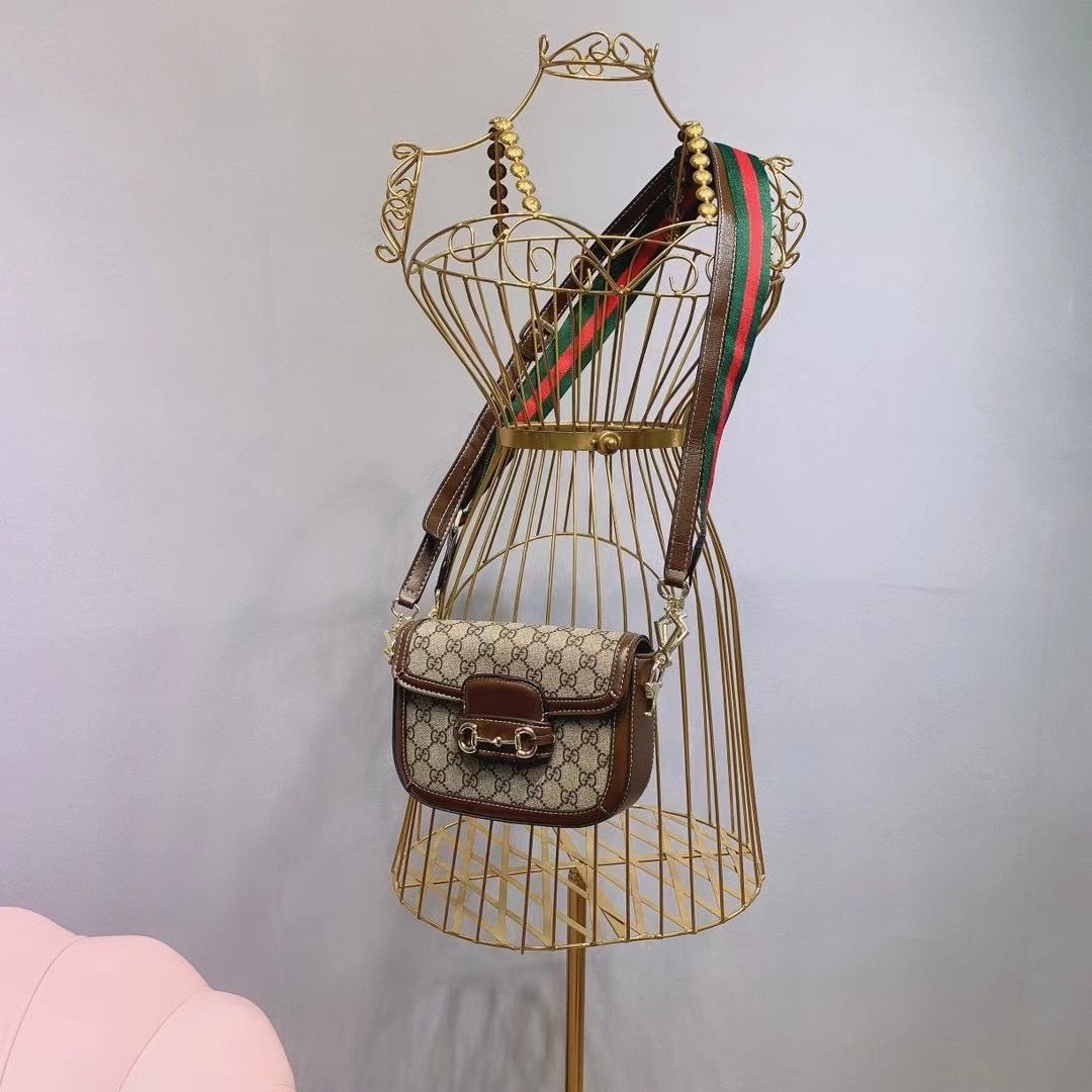 $55-LDN-233 GCI gallery