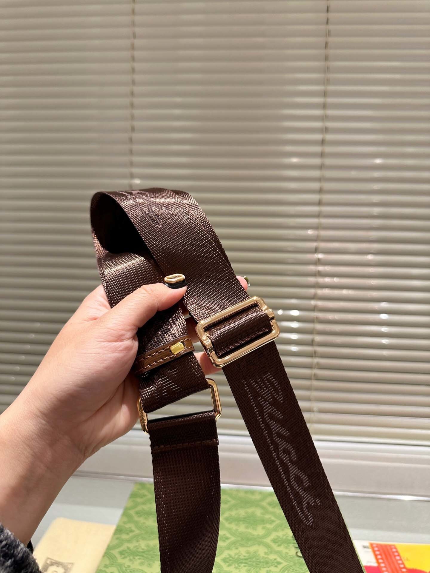 $55-LDN-240 GCI gallery