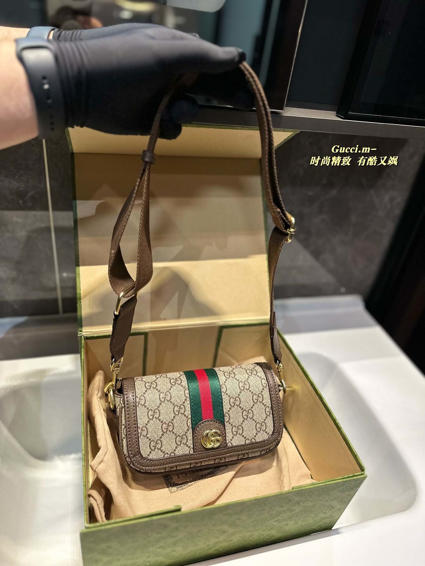 $55-LDN-247 GCI gallery