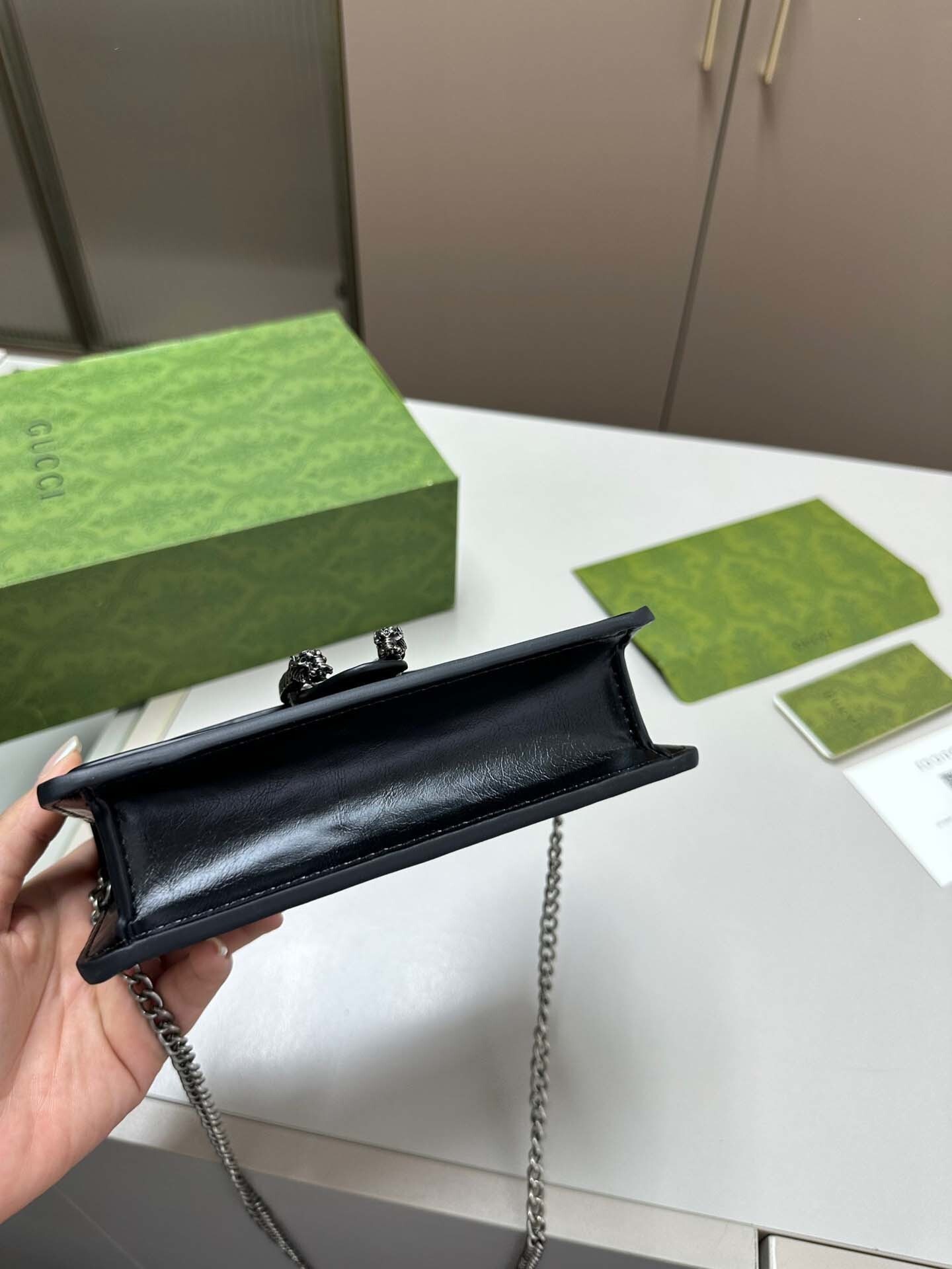 $55-LDN-270 GCI gallery