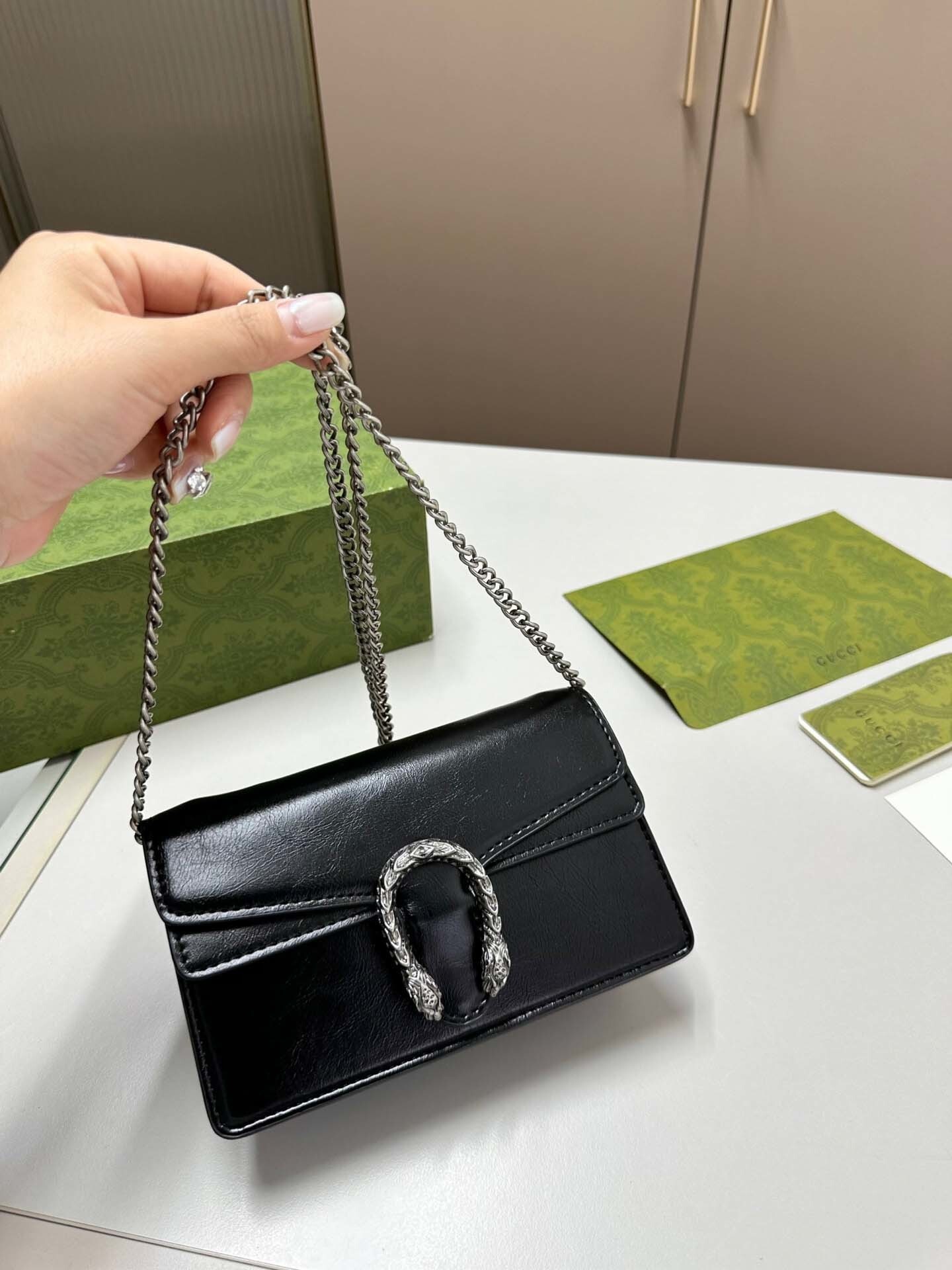 $55-LDN-270 GCI gallery