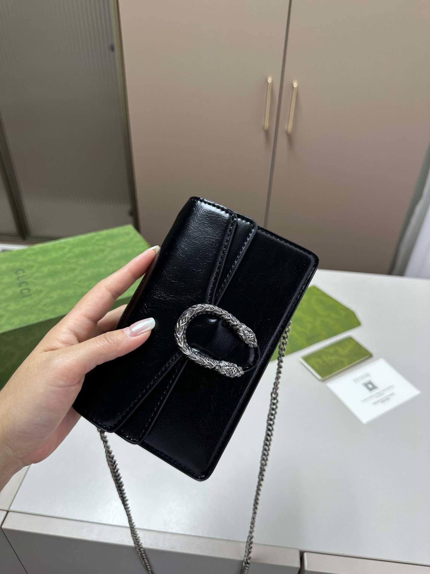 $55-LDN-270 GCI gallery