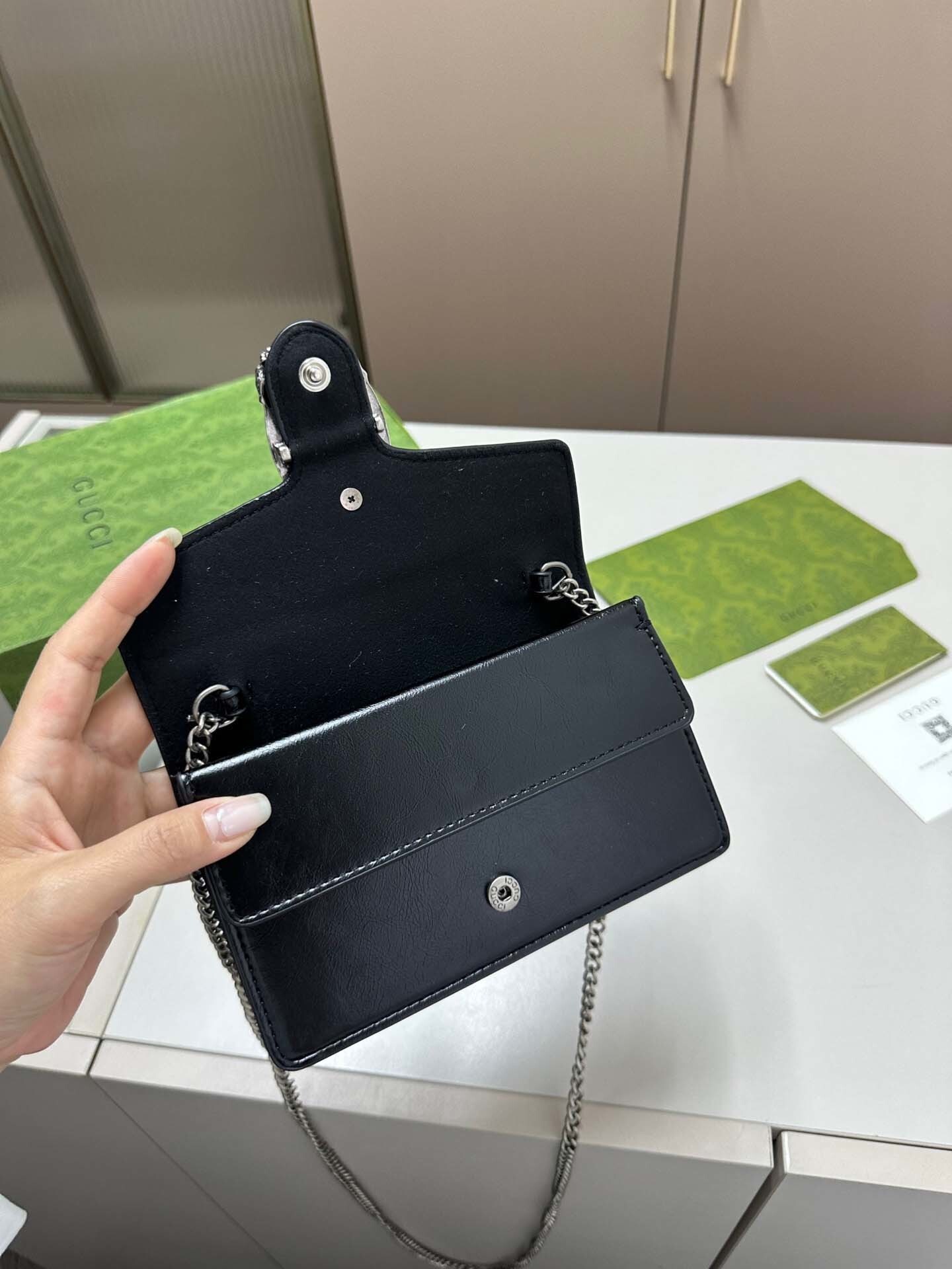 $55-LDN-270 GCI gallery