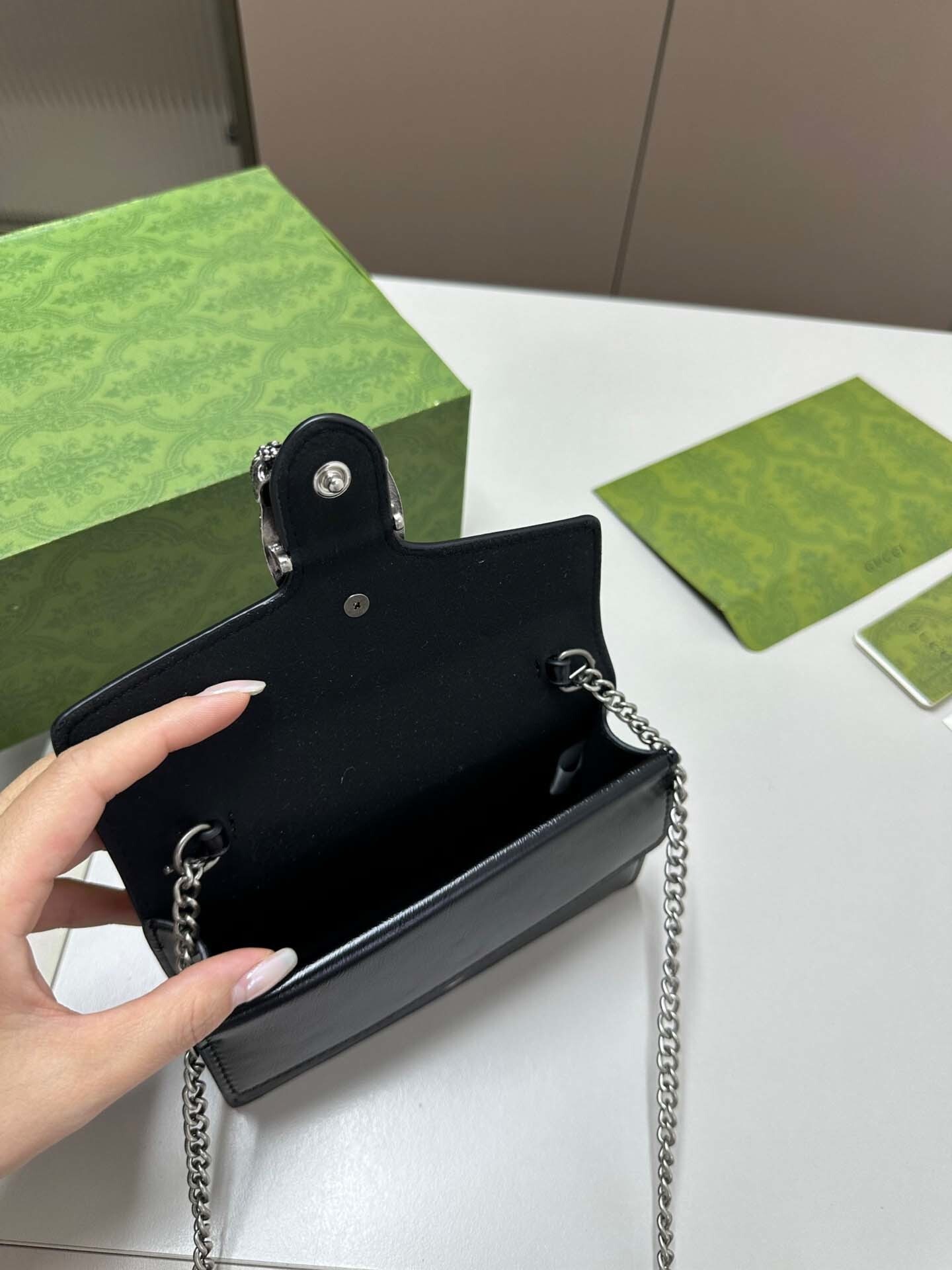 $55-LDN-270 GCI gallery