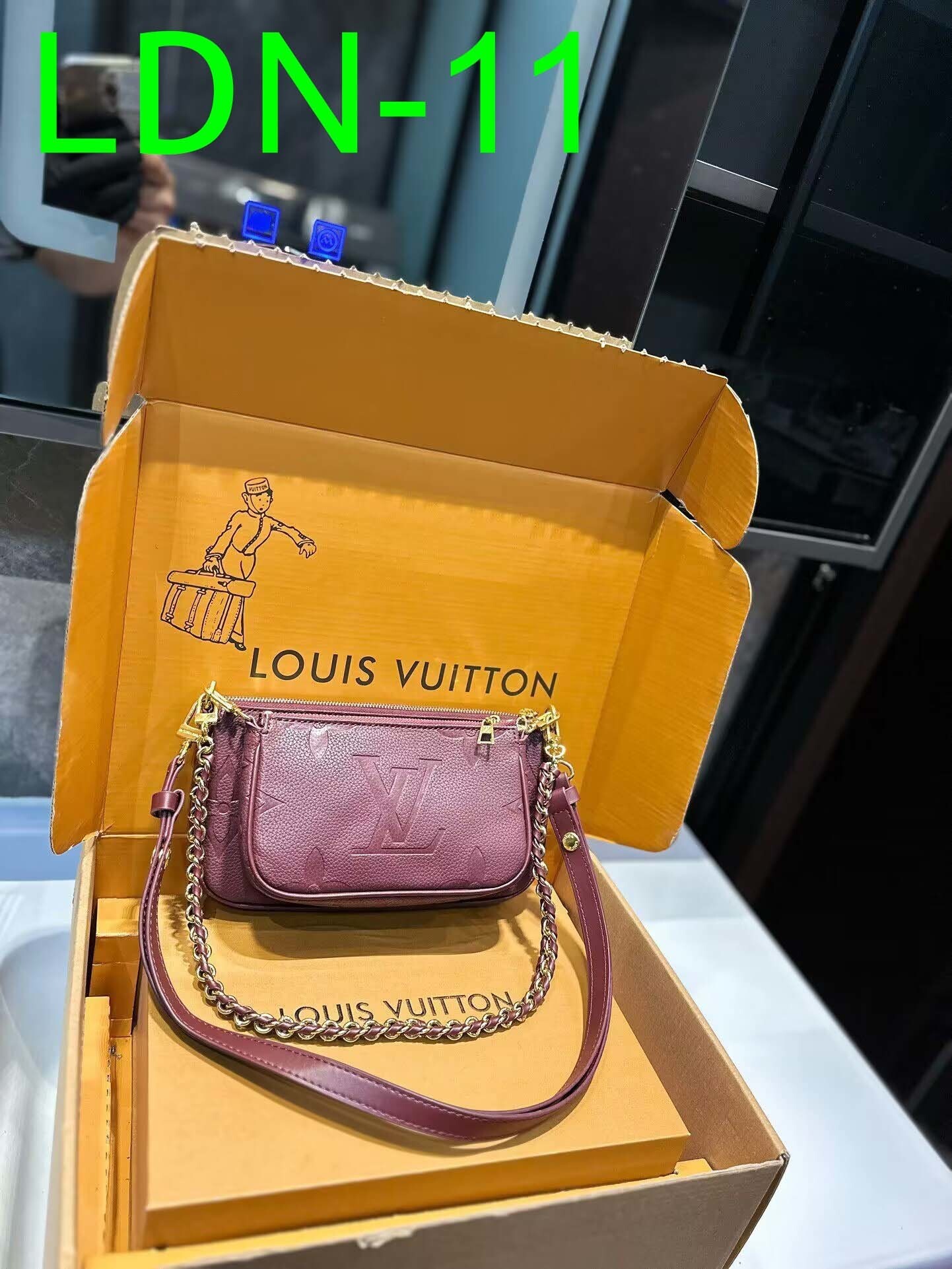 $55-LDN-331 LV gallery