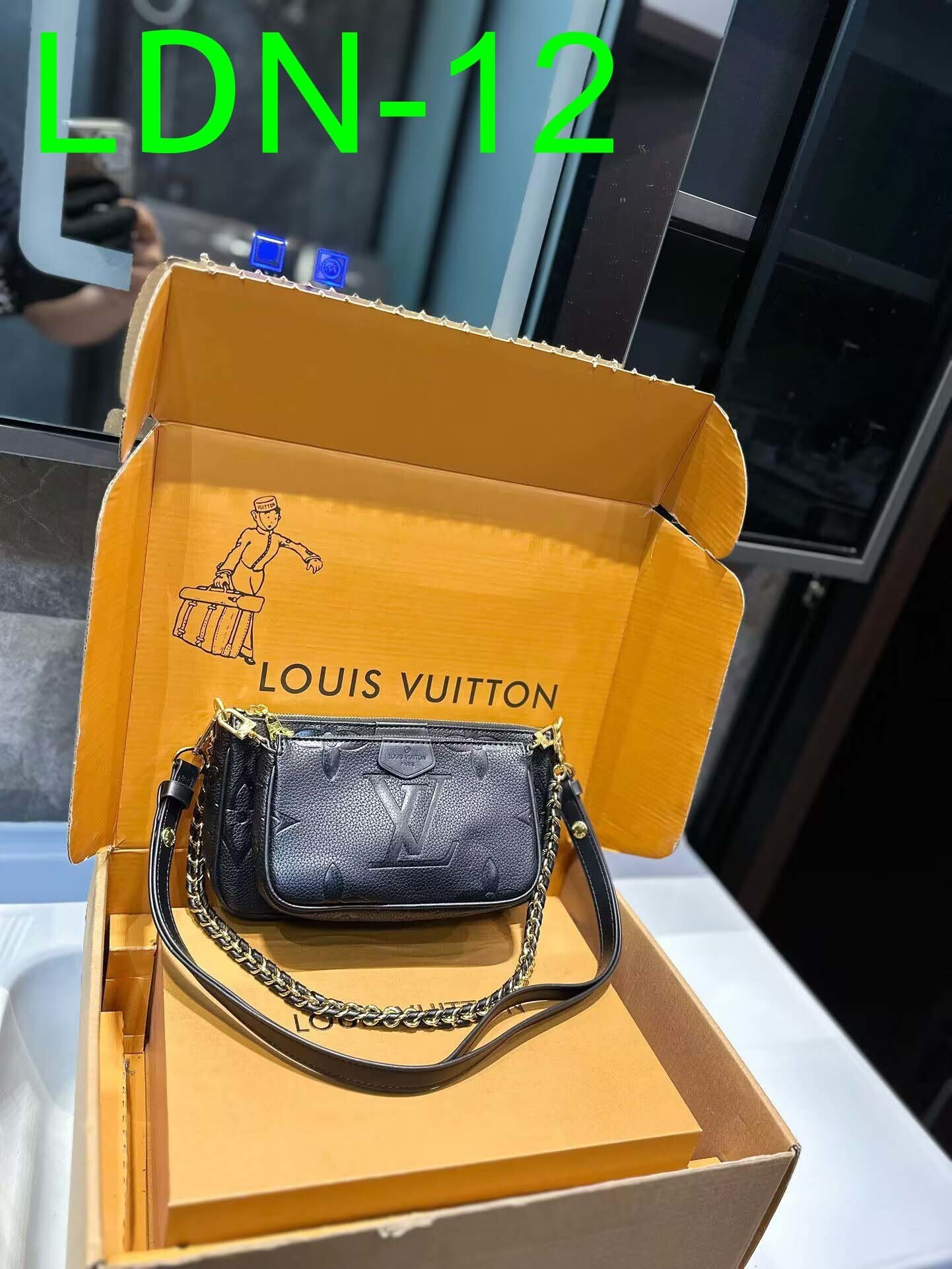 $55-LDN-331 LV gallery