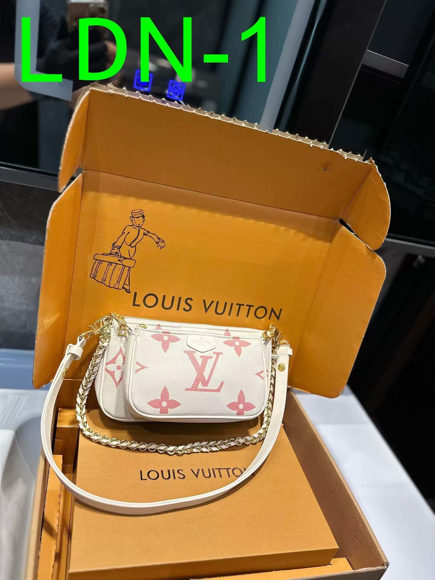 $55-LDN-331 LV gallery