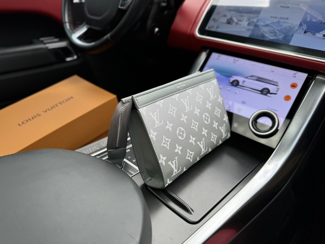 $55-LDN-339 LV gallery