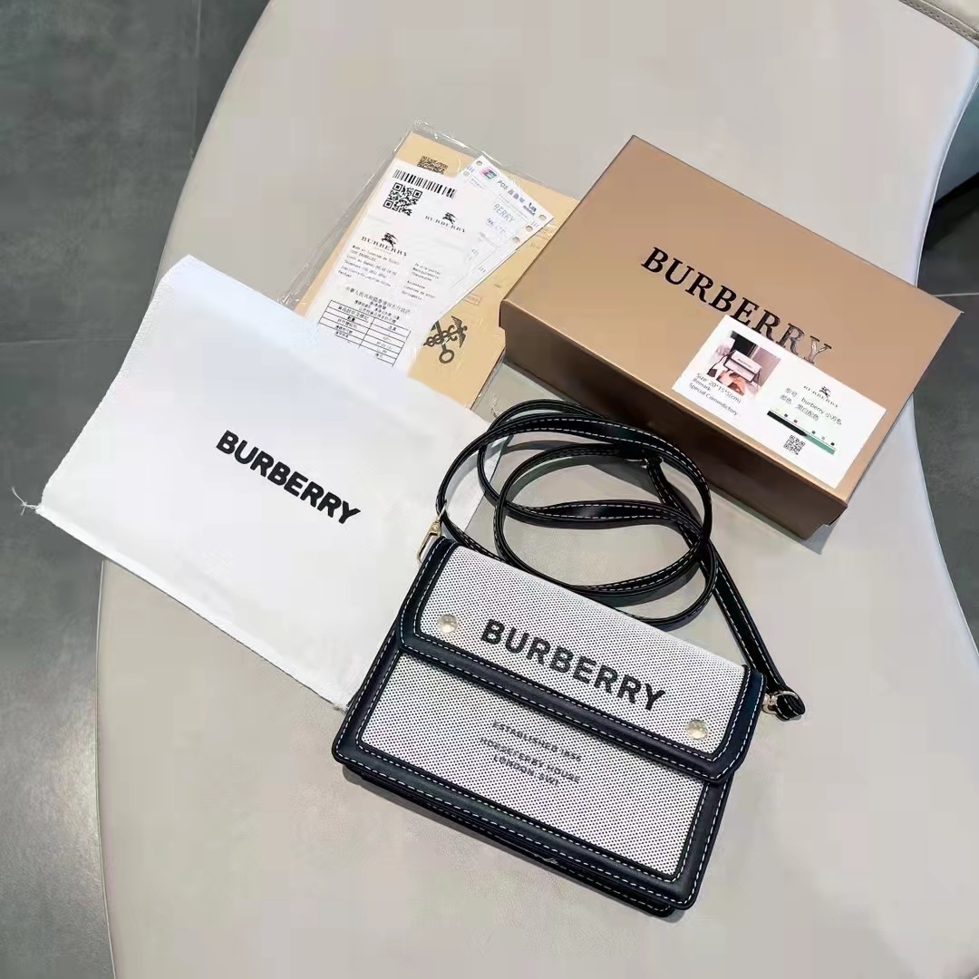 $55-LDN-683 BURBE gallery