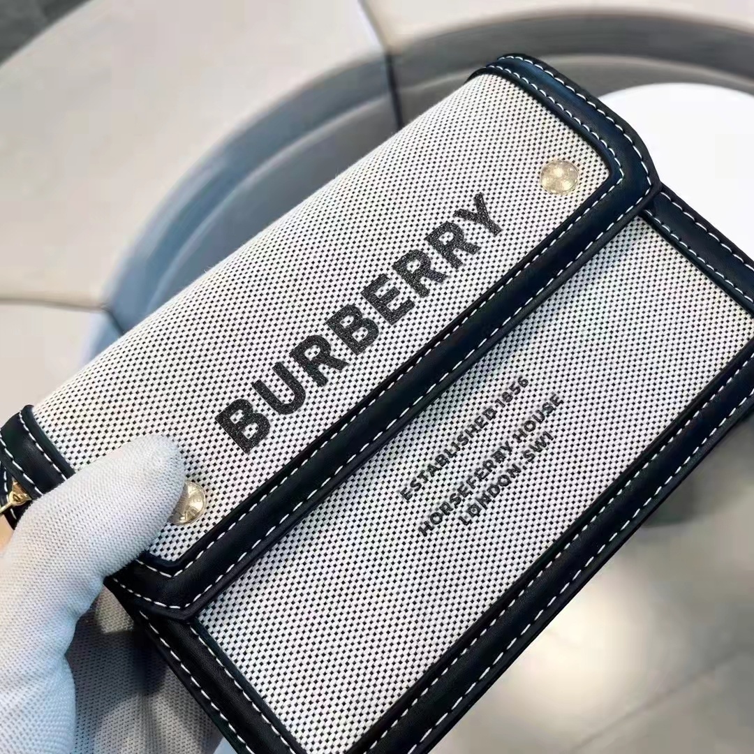 $55-LDN-683 BURBE gallery