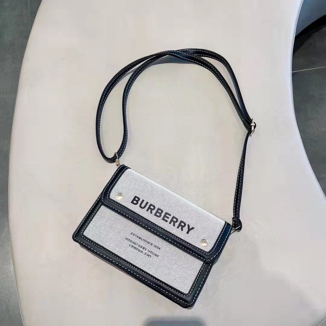 $55-LDN-683 BURBE gallery