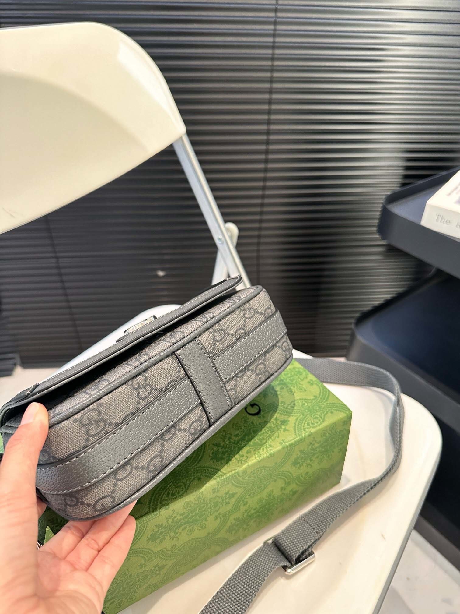 $55.79-LDN-249 GCI gallery