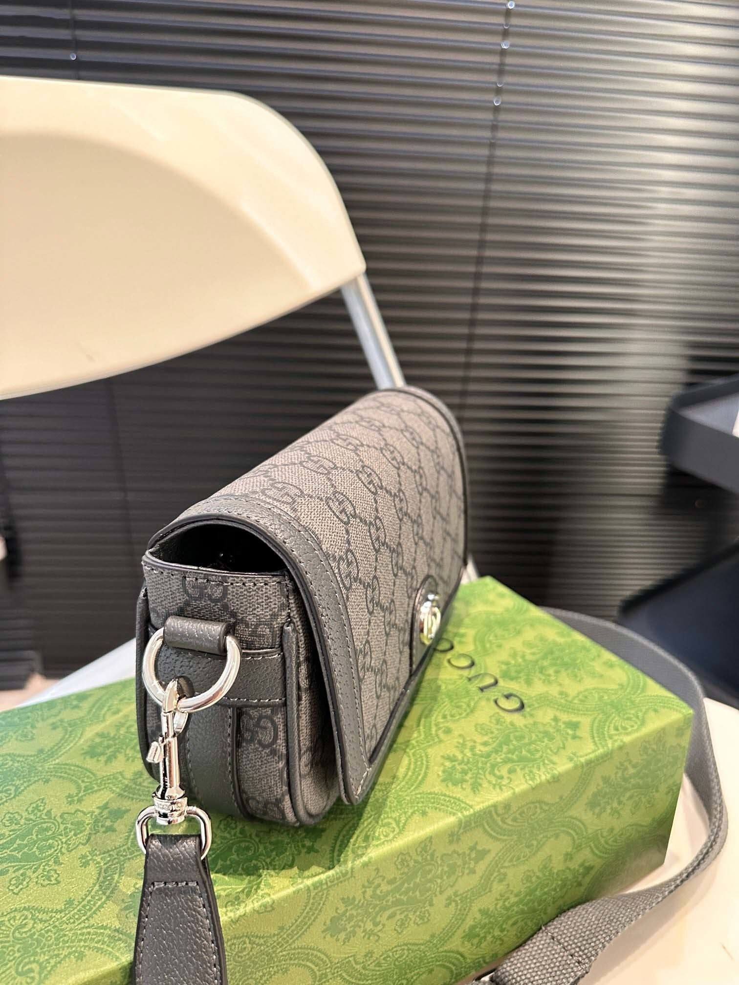 $55.79-LDN-249 GCI gallery