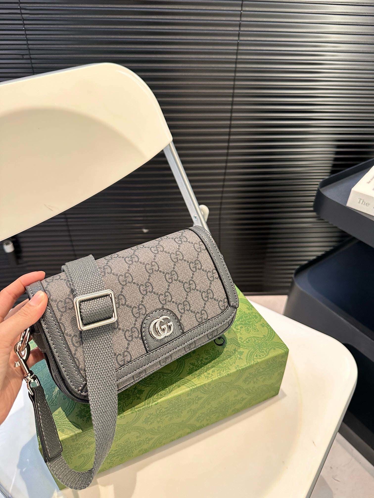 $55.79-LDN-249 GCI gallery