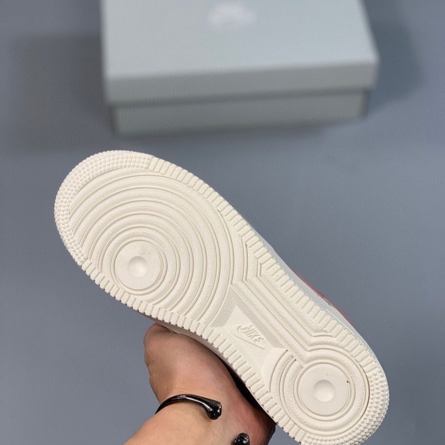 $55.9-LDN-900 gallery