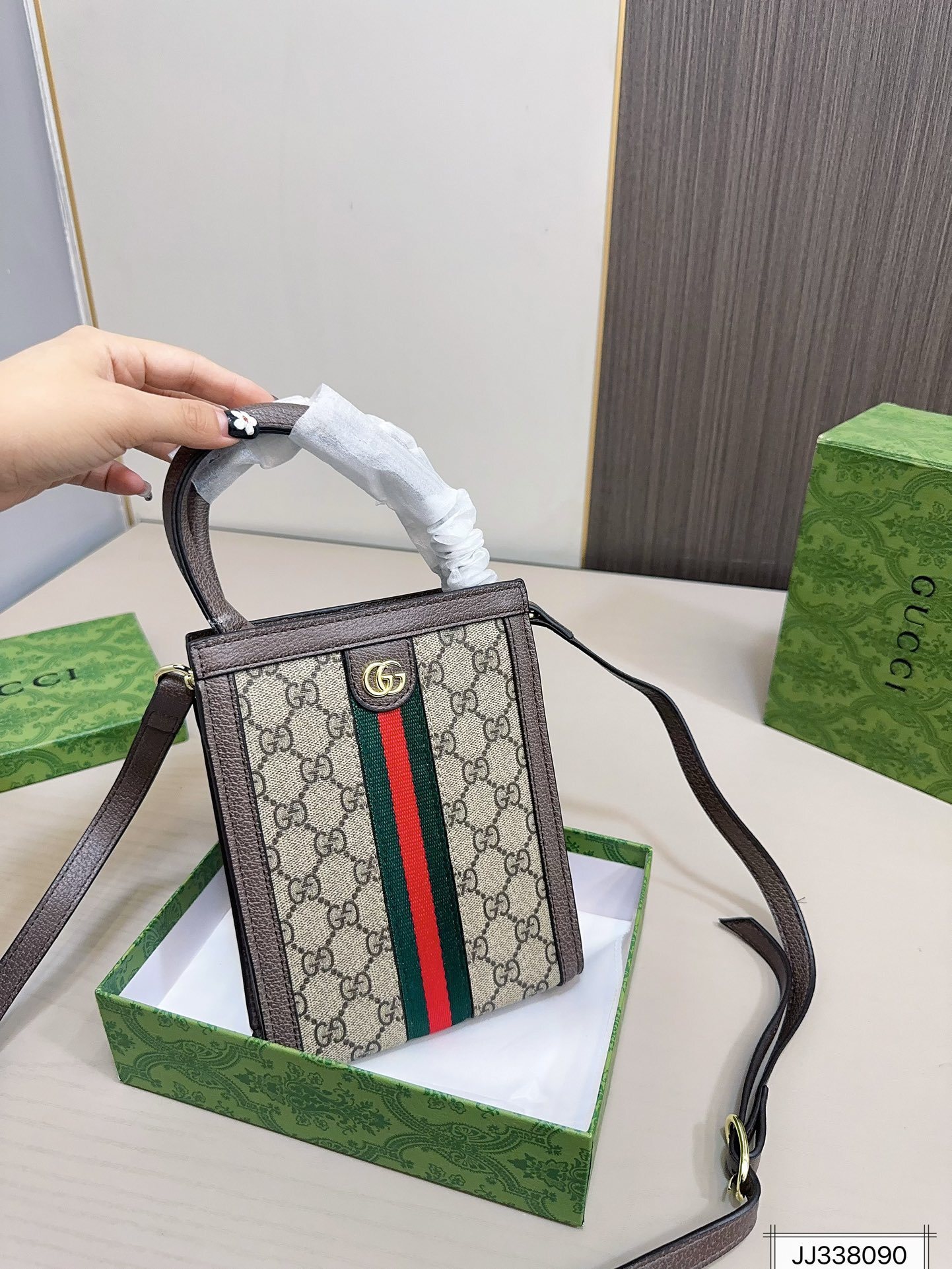 $56-LDN-252 GCI gallery