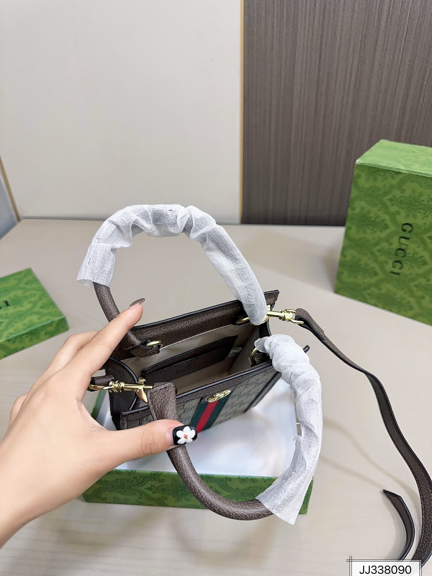 $56-LDN-252 GCI gallery