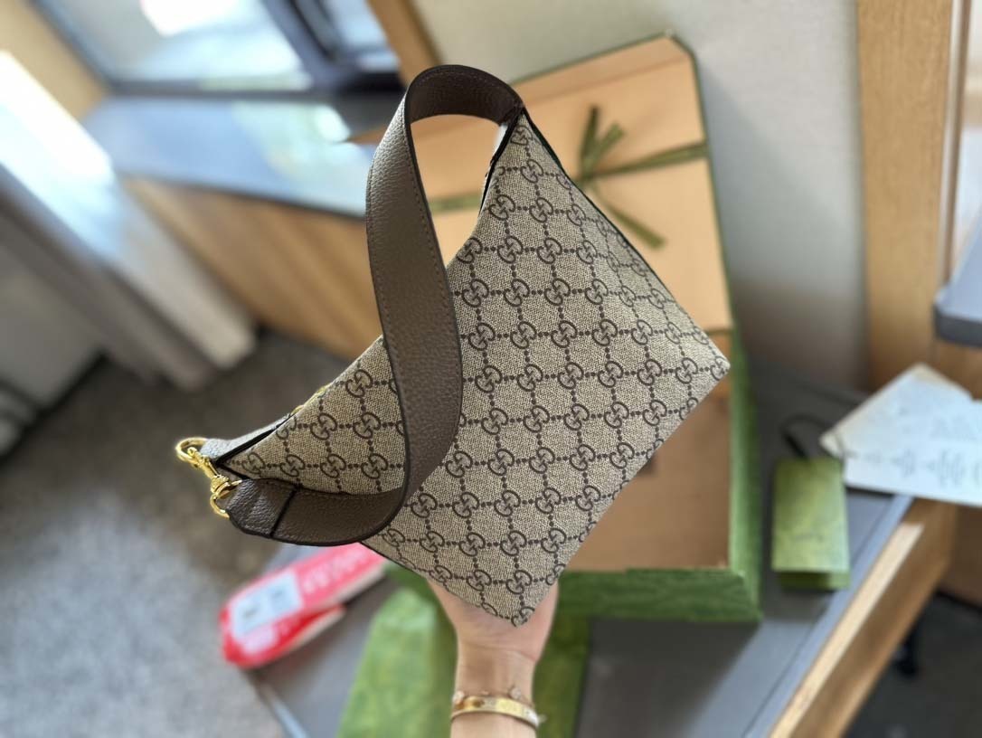 $56-LDN-253 GCI gallery