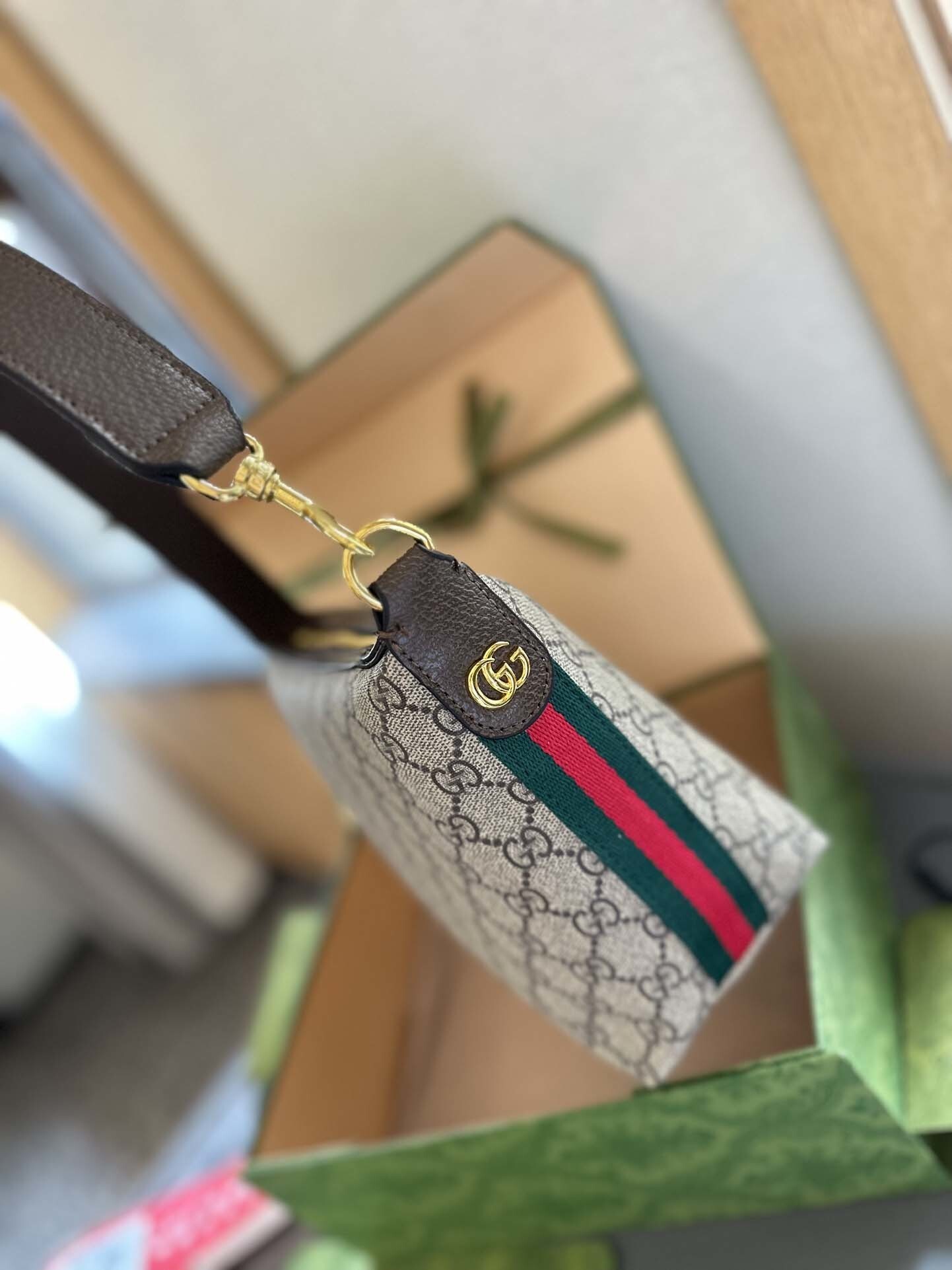 $56-LDN-253 GCI gallery