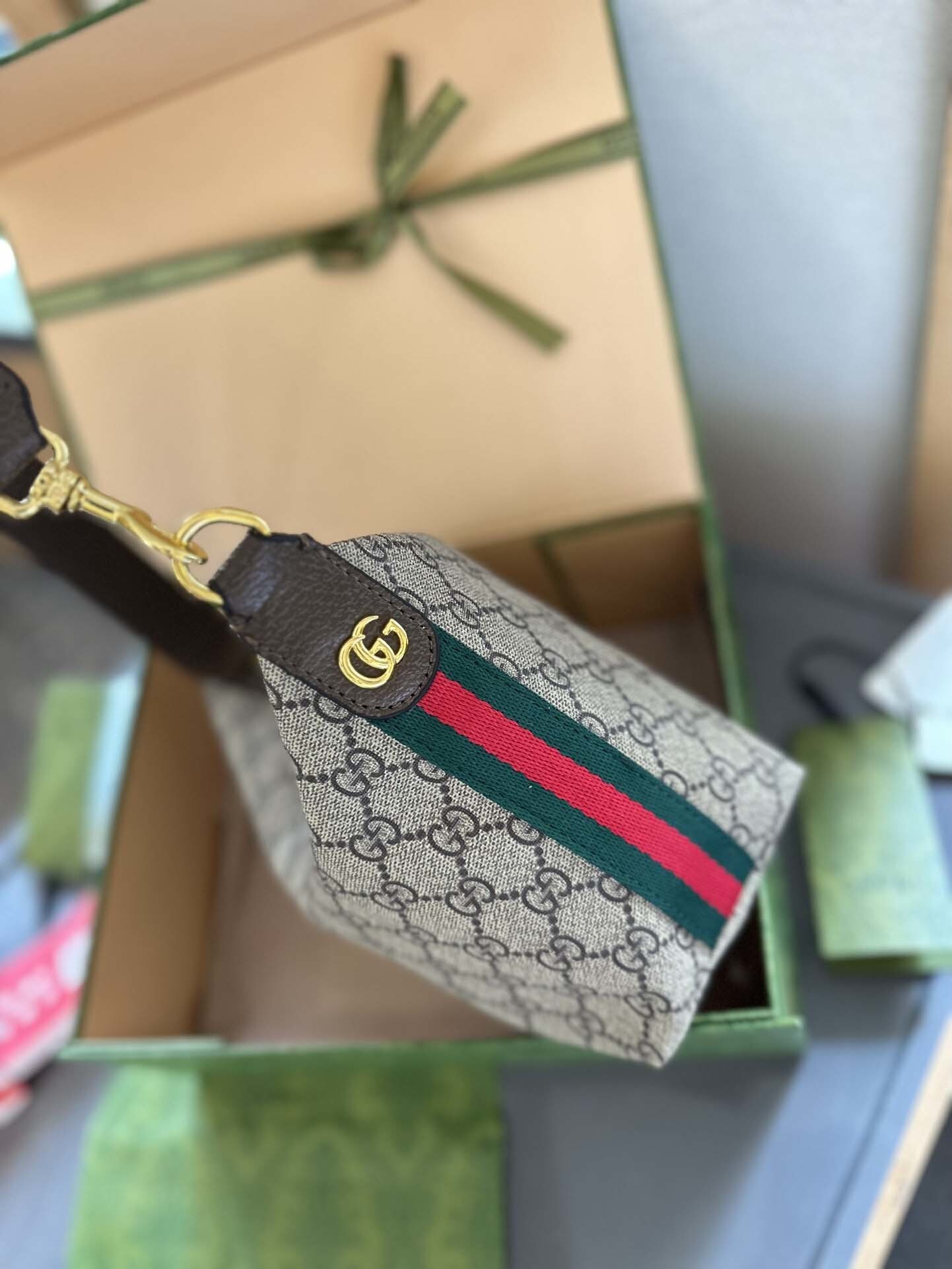 $56-LDN-253 GCI gallery