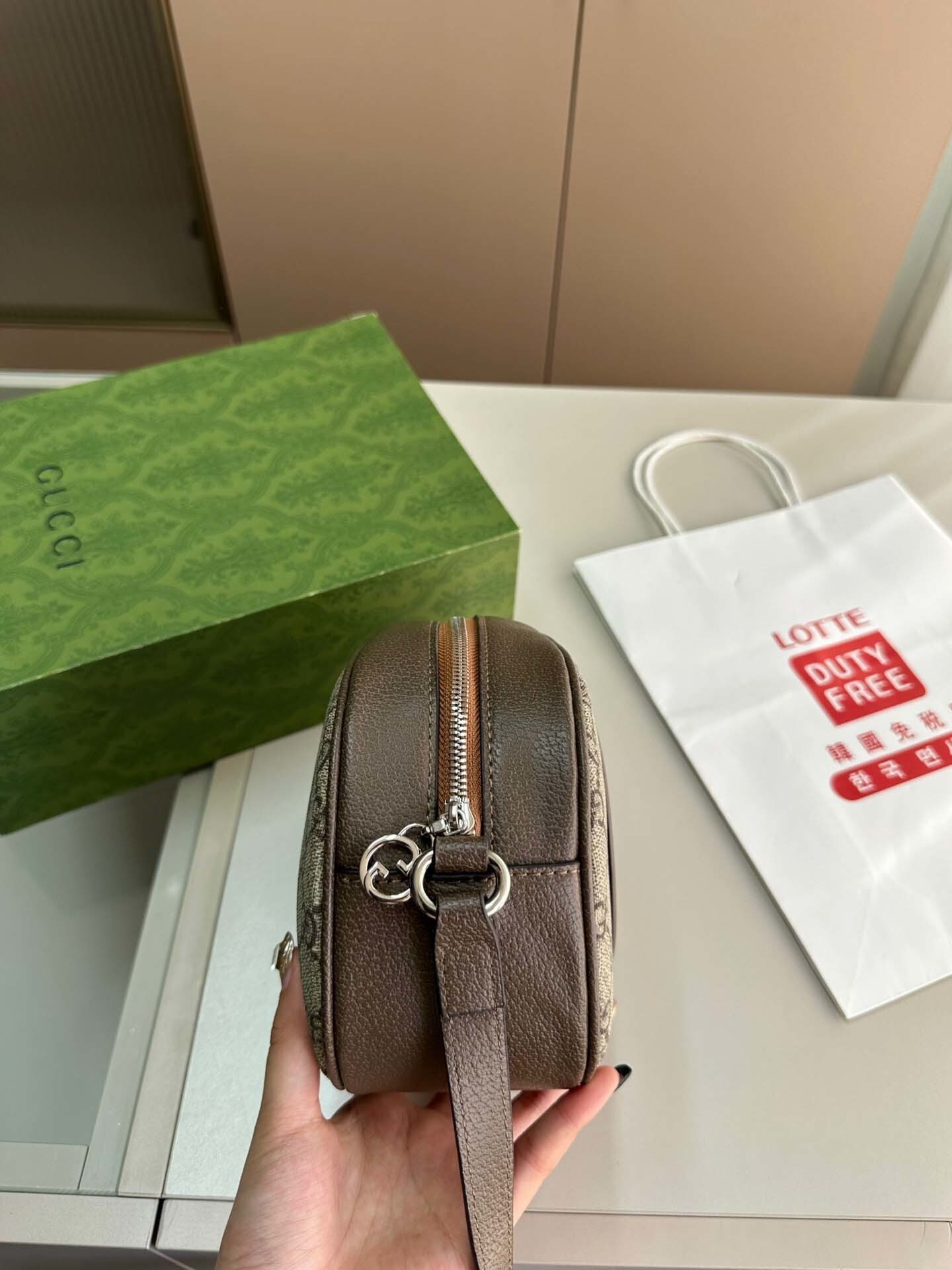 $56-LDN-267 GCI gallery