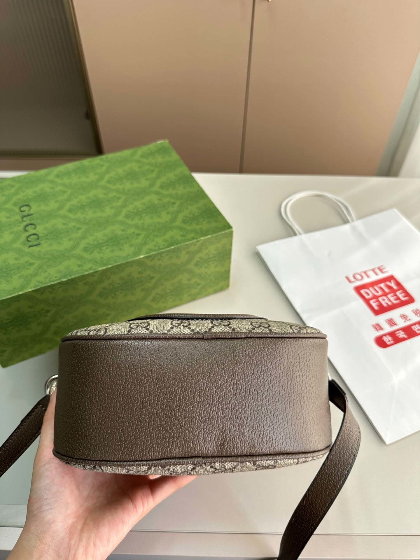 $56-LDN-267 GCI gallery