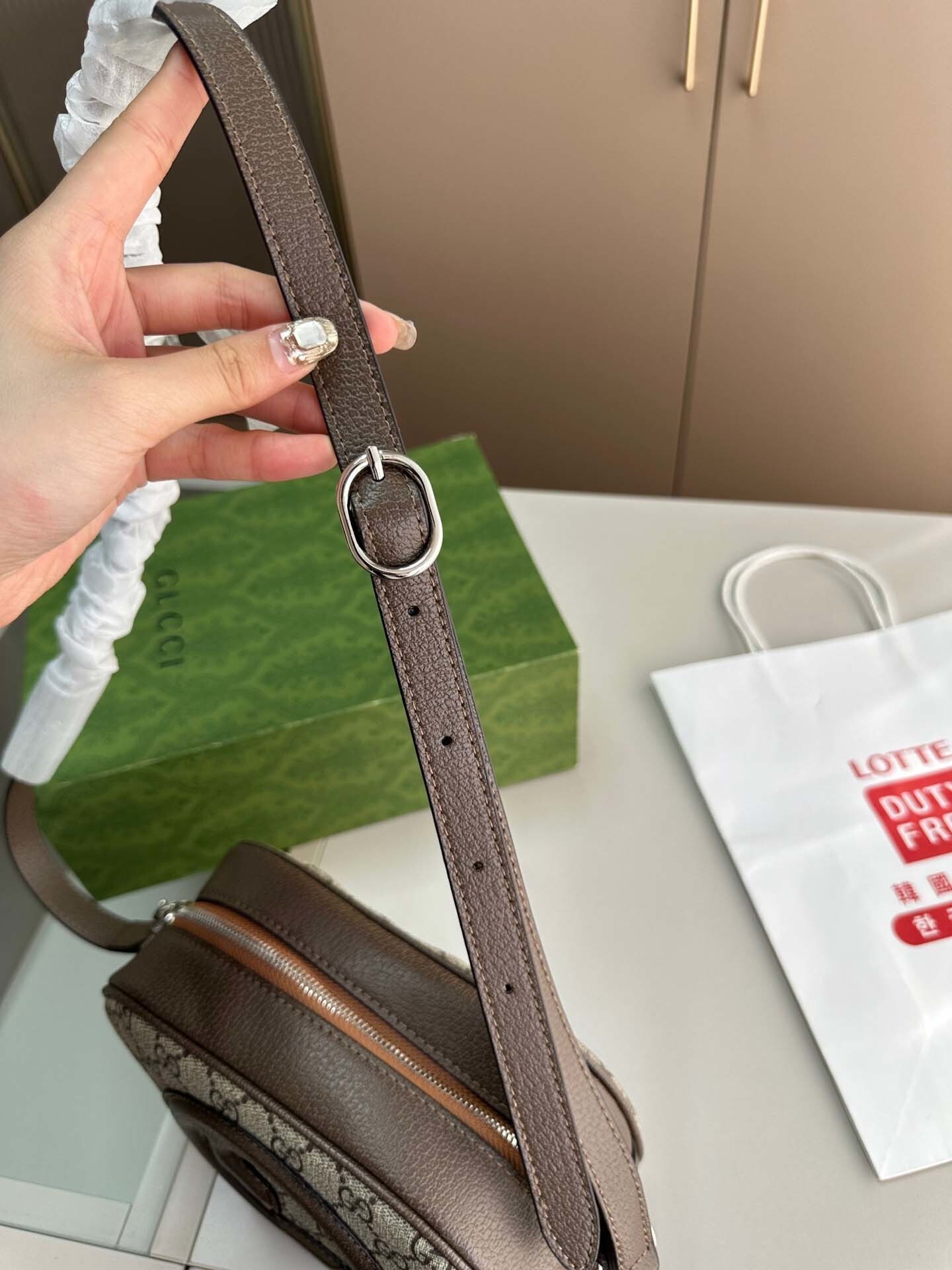 $56-LDN-267 GCI gallery