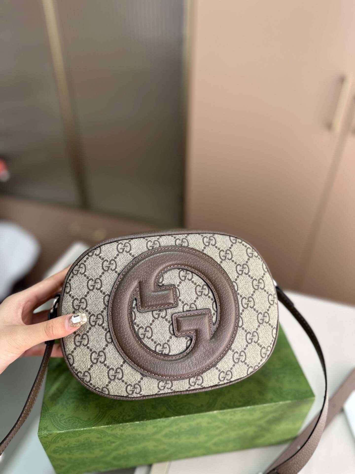 $56-LDN-267 GCI gallery