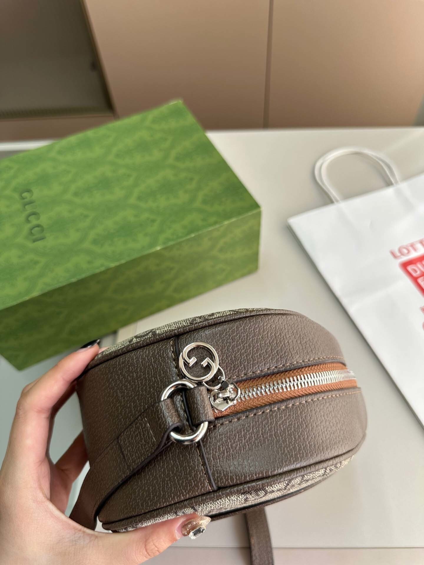 $56-LDN-267 GCI gallery