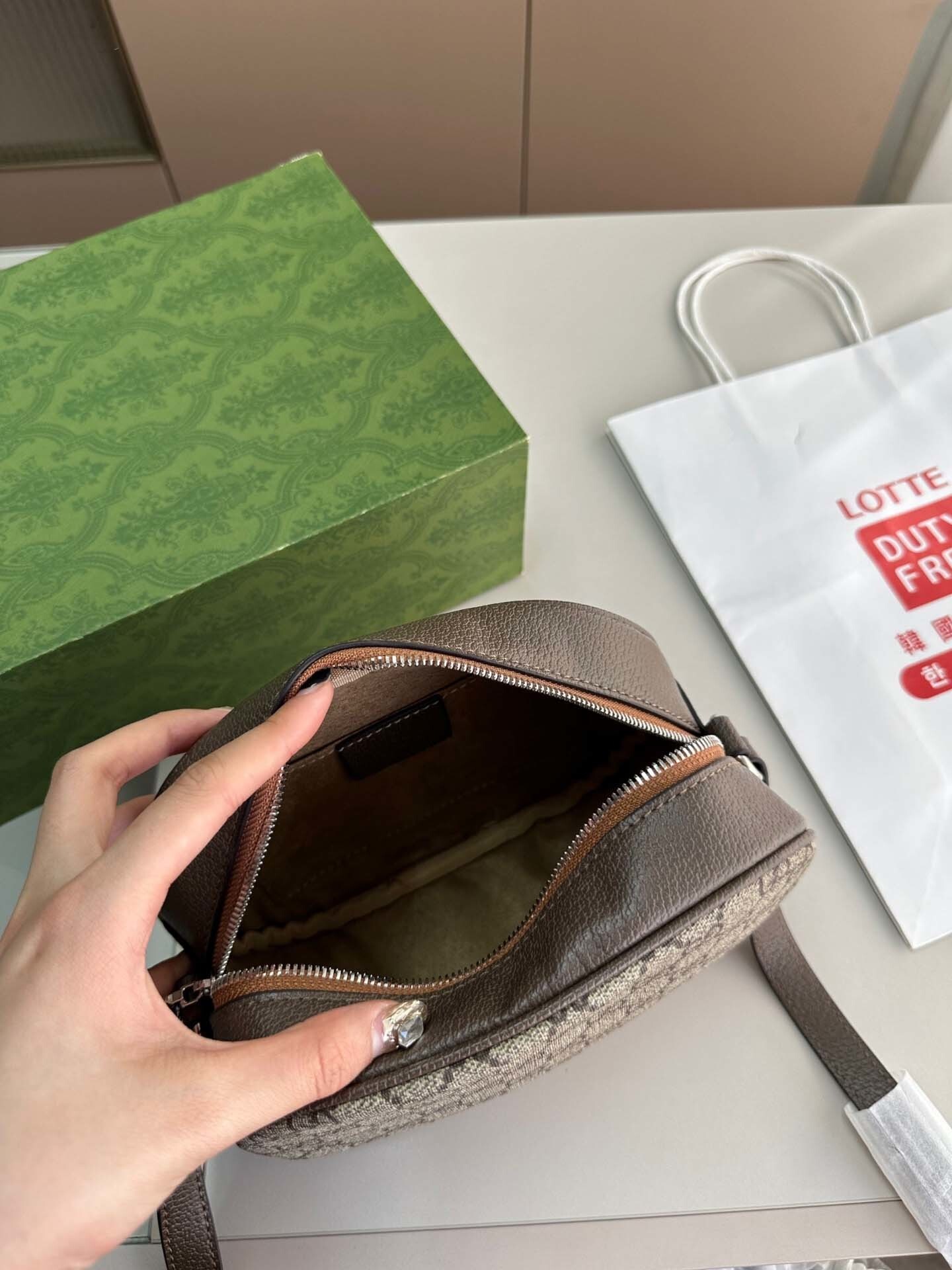 $56-LDN-267 GCI gallery