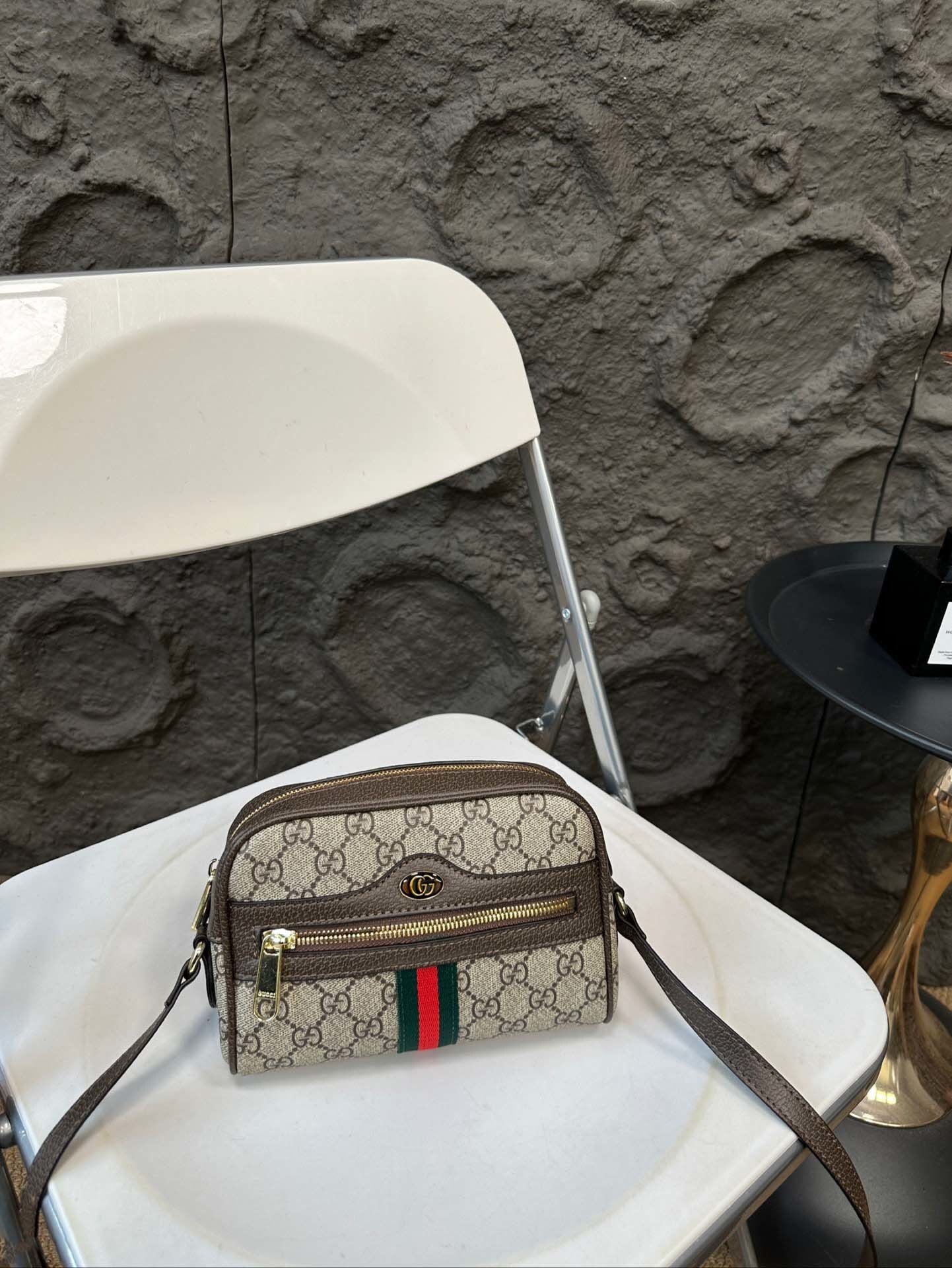 $56-LDN-268 GCI gallery