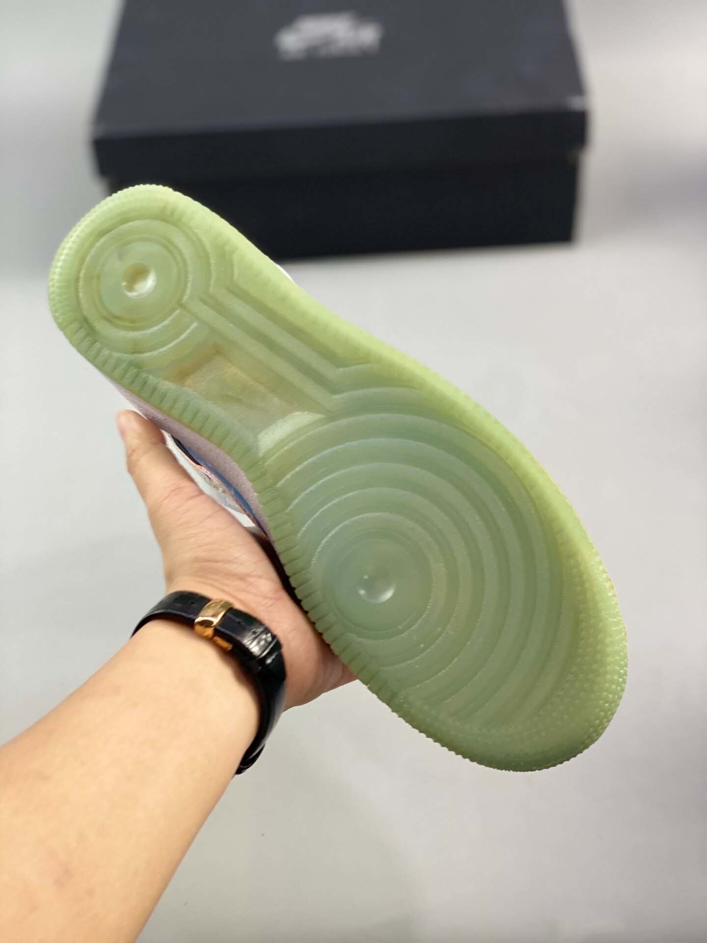 $56-LDN-79 NK gallery