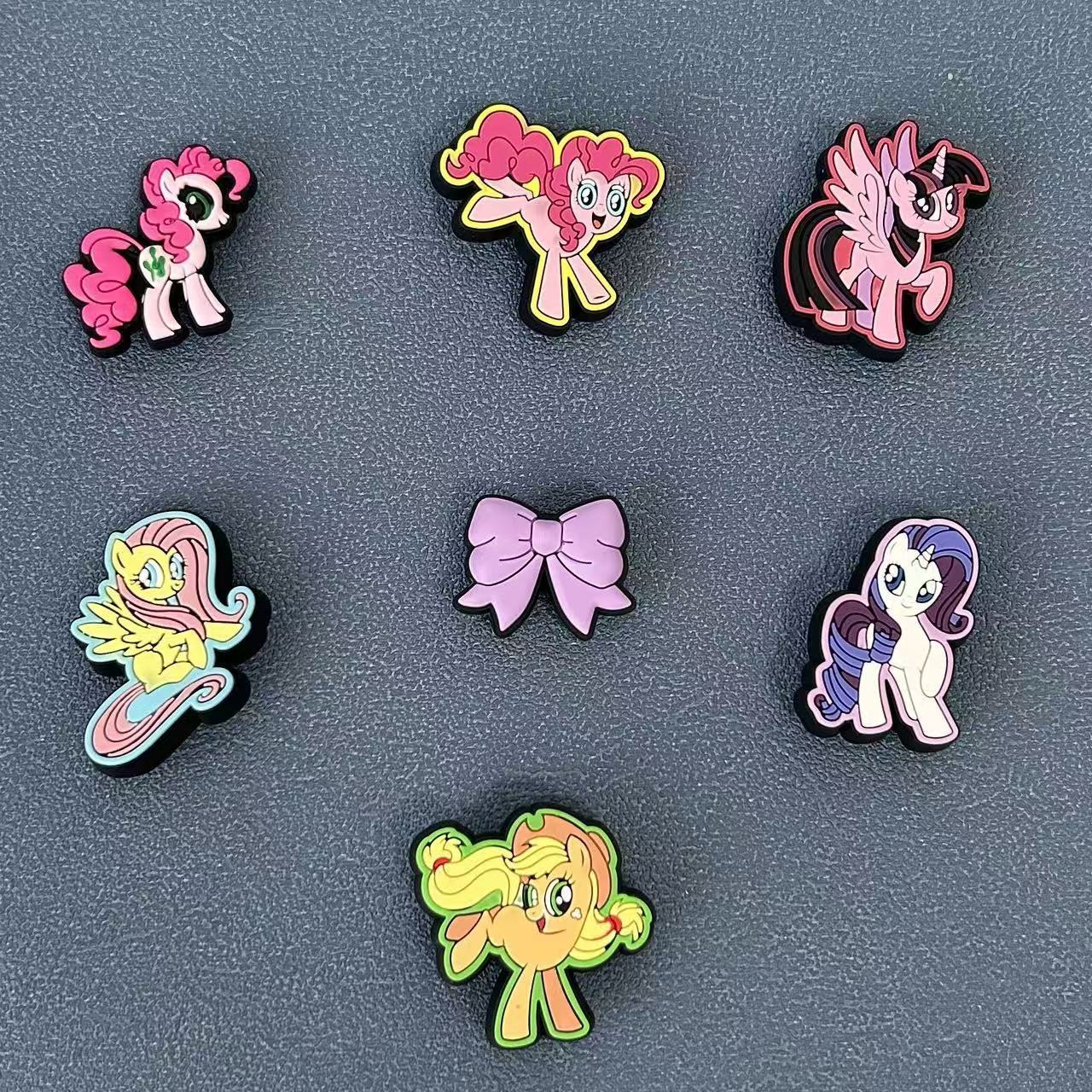 $56.5-LDN-866 CROCS gallery