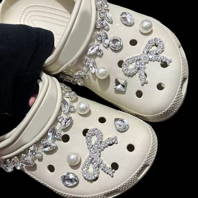 $56.5-LDN-866 CROCS gallery