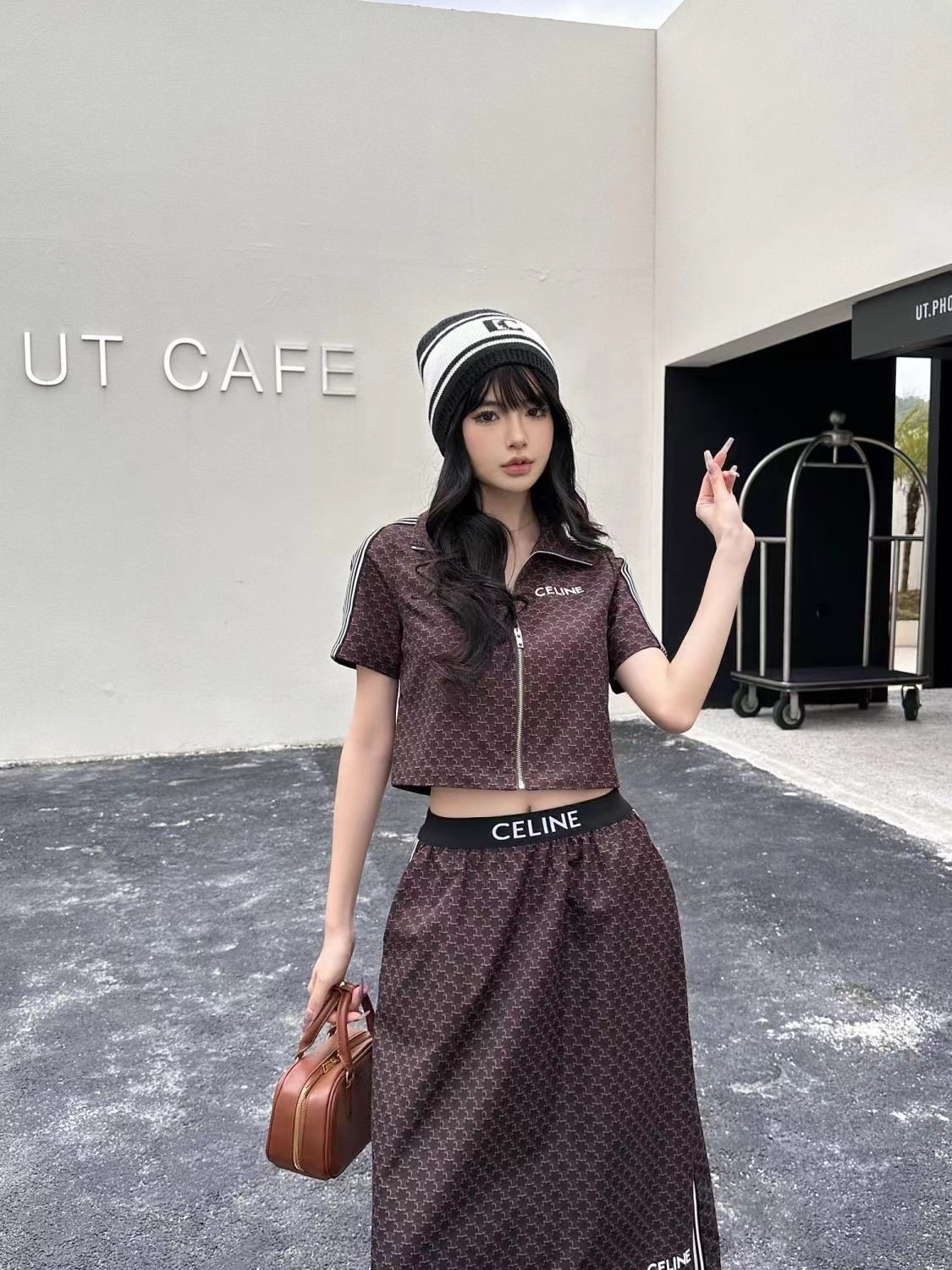 $56.99-LDN-575 Cel gallery