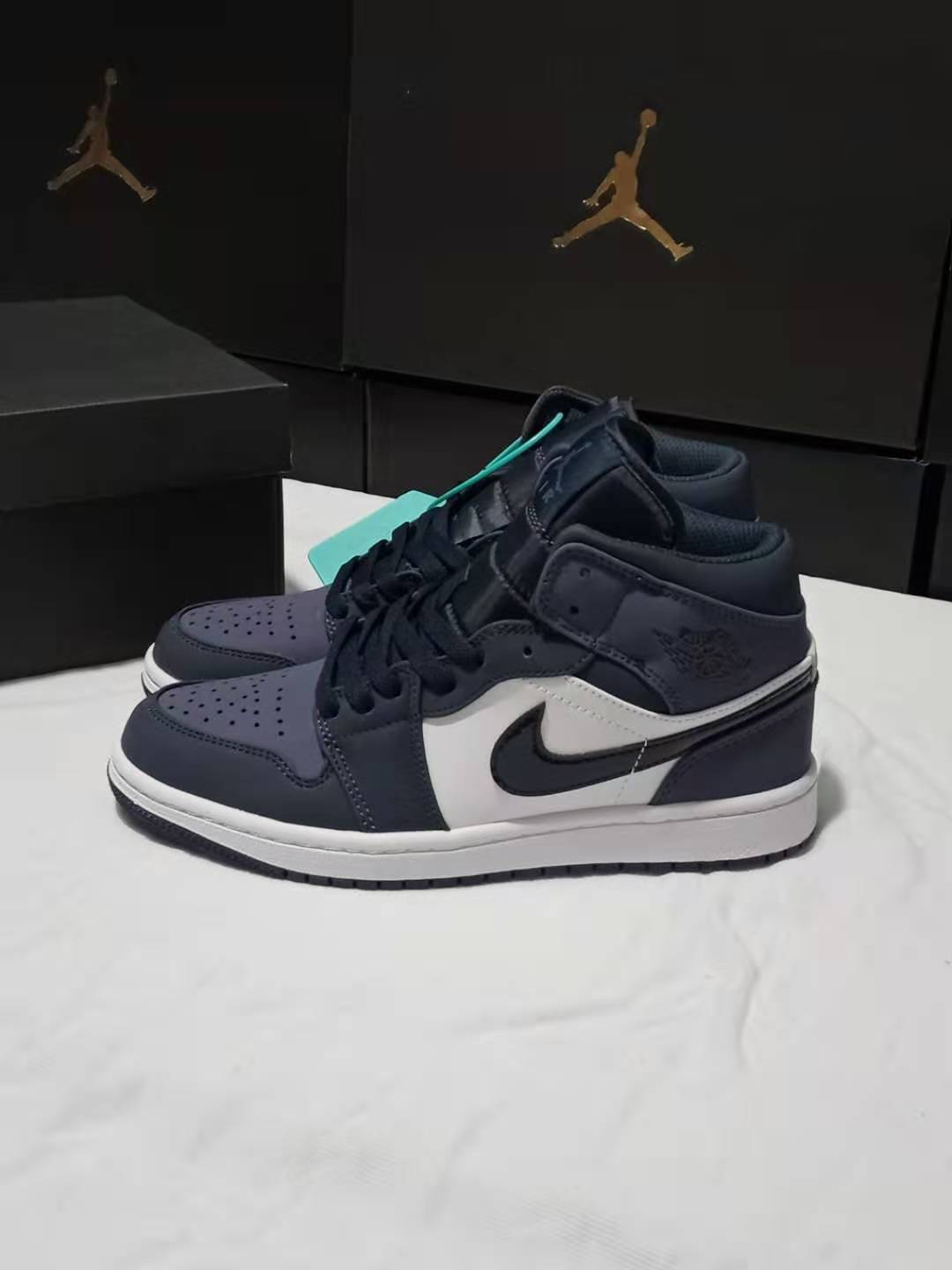 $57-LDN-137 NK gallery